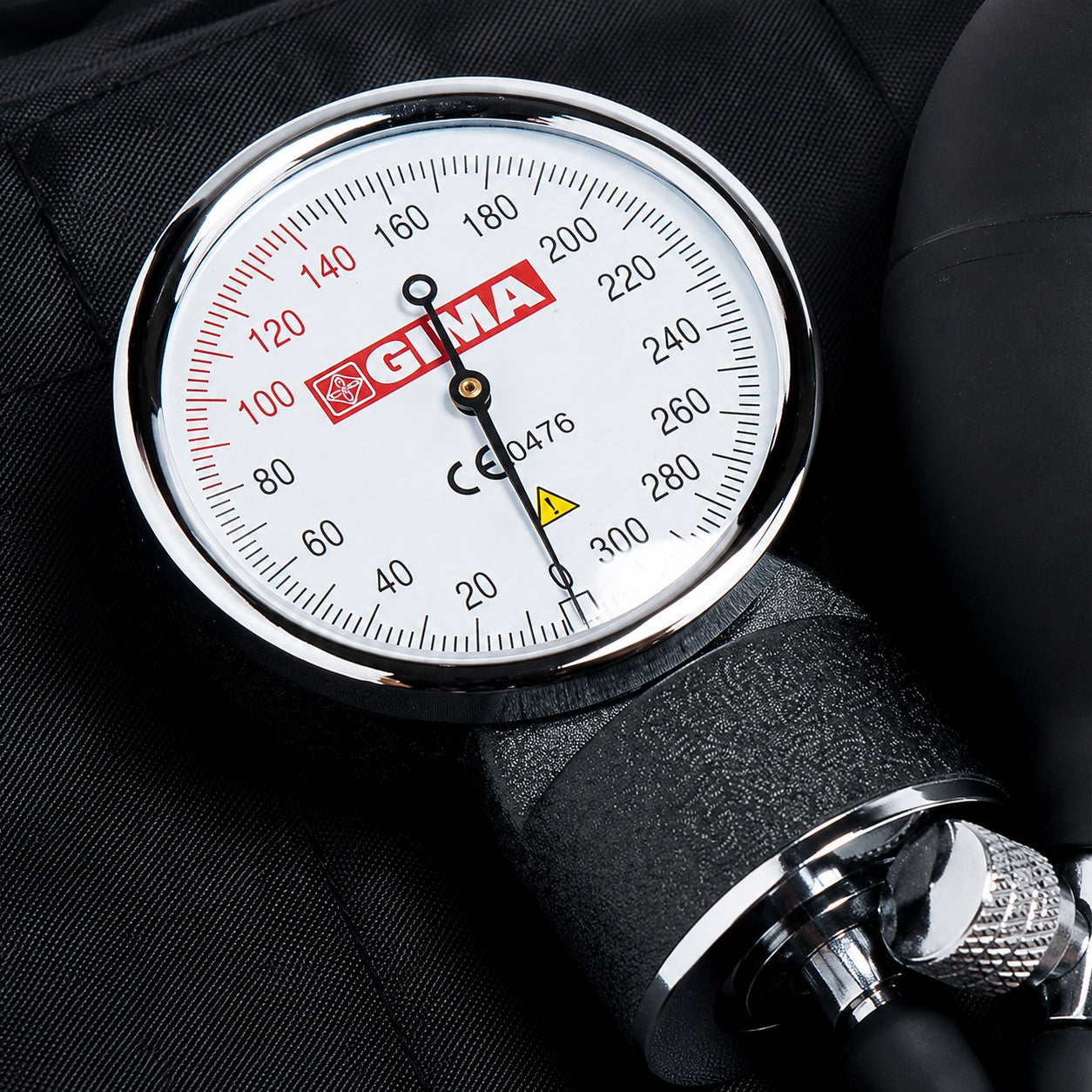 Manual Clock Blood Pressure Monitor with Stethoscope Italian GIMA YTON + Case Brand Gima