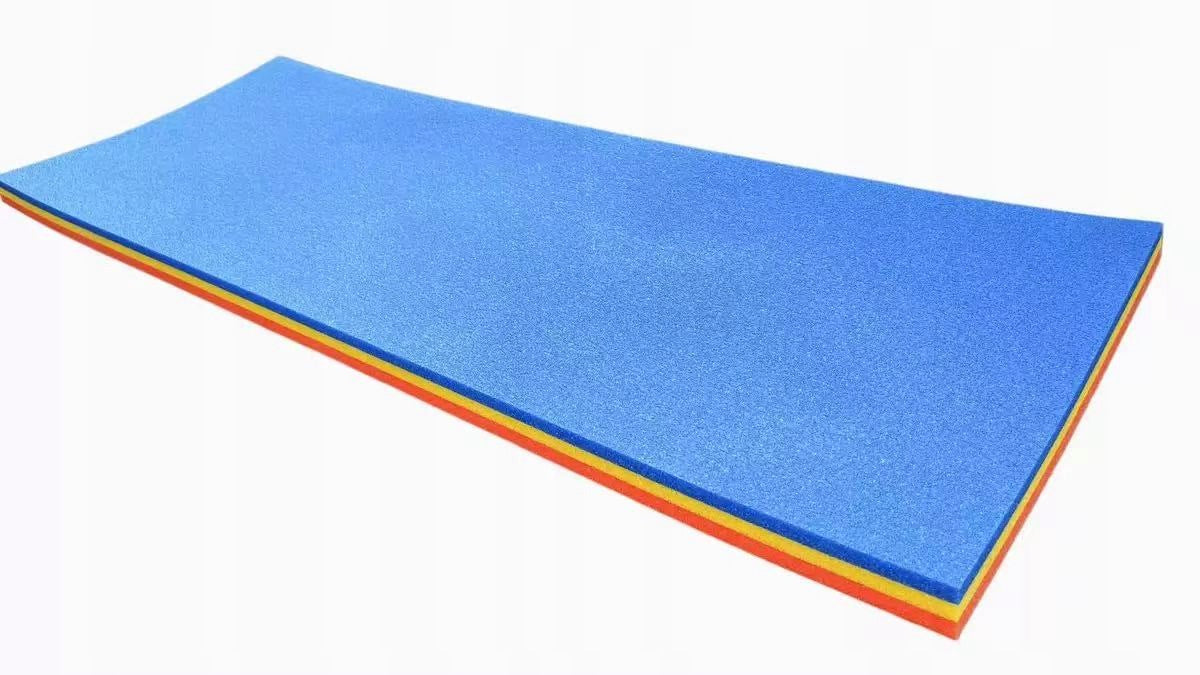 Mattress for swimming on water, inflatable, tear-resistant,