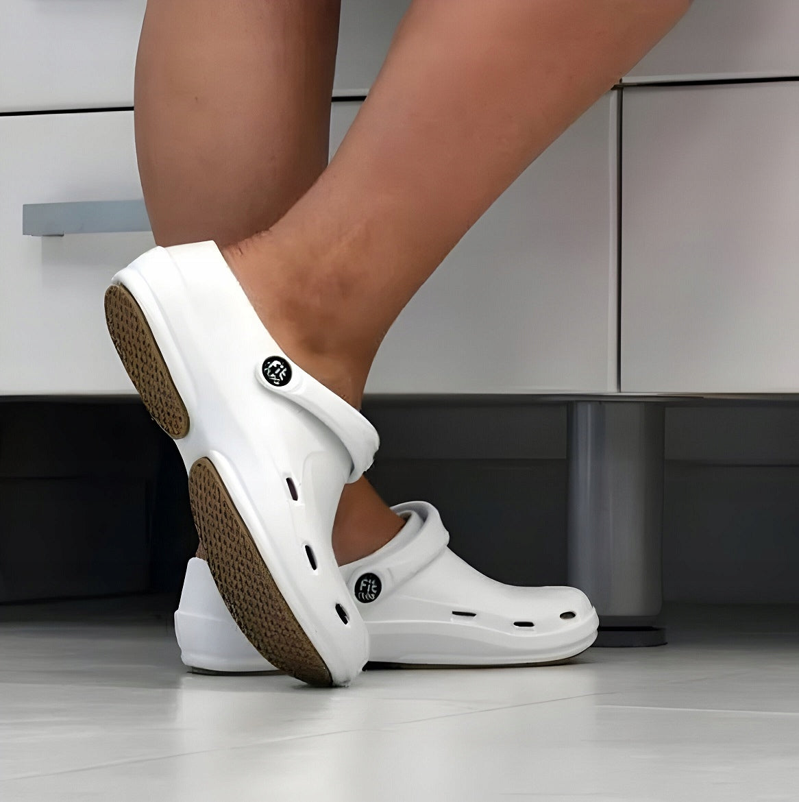 Medical Slippers Cosmetic Walkers Approved Women's White Lightweight FitClog EAN (GTIN) 5906168028052