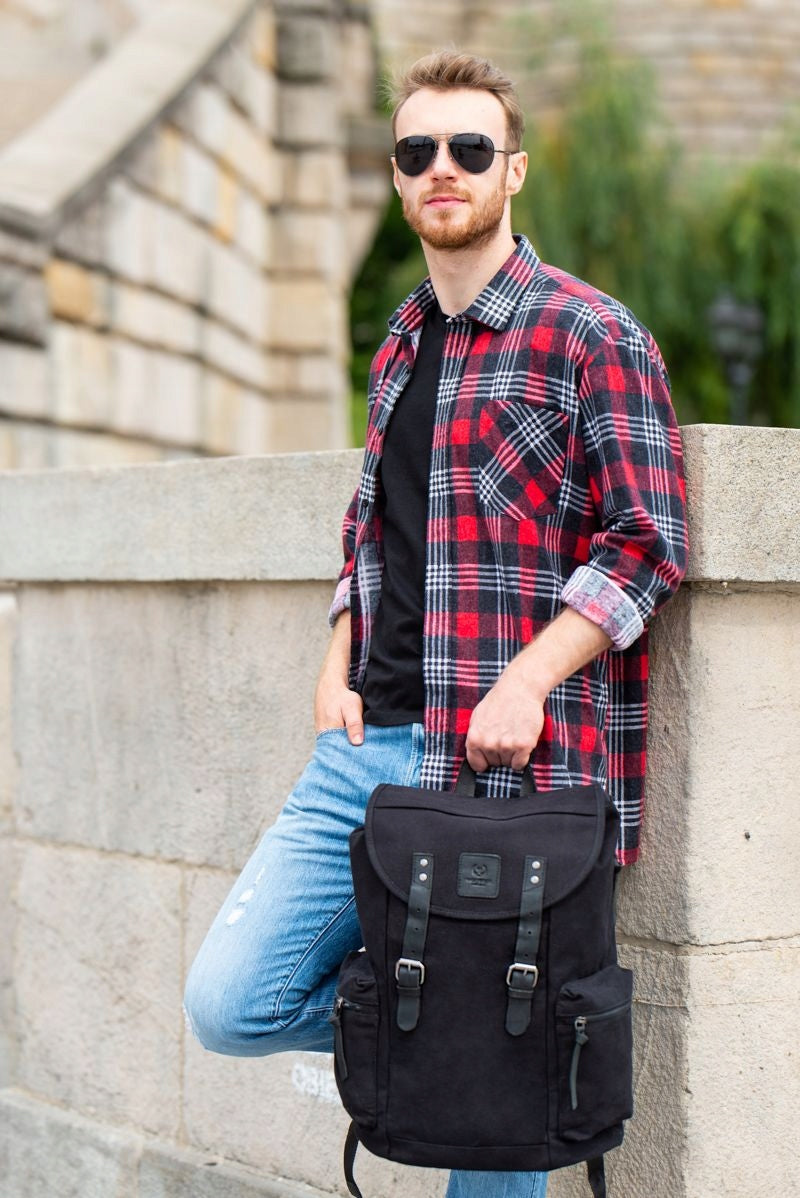 Men's backpack Paolo Peruzzi, black vintage school backpack FOR GIFT Manufacturer code T-19-BL