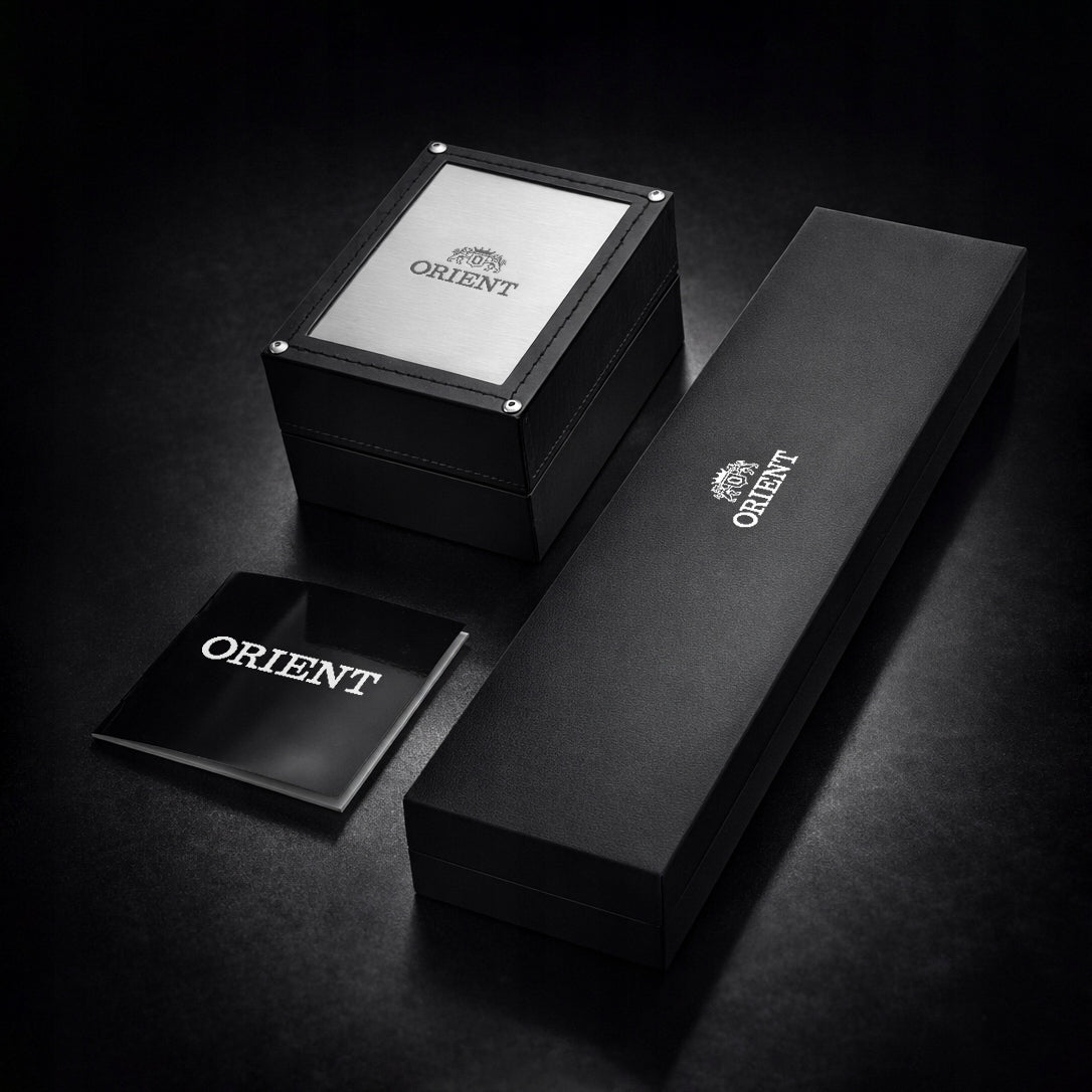 Men's watch Orient RA-AA0C02L39B silver Batteries included no