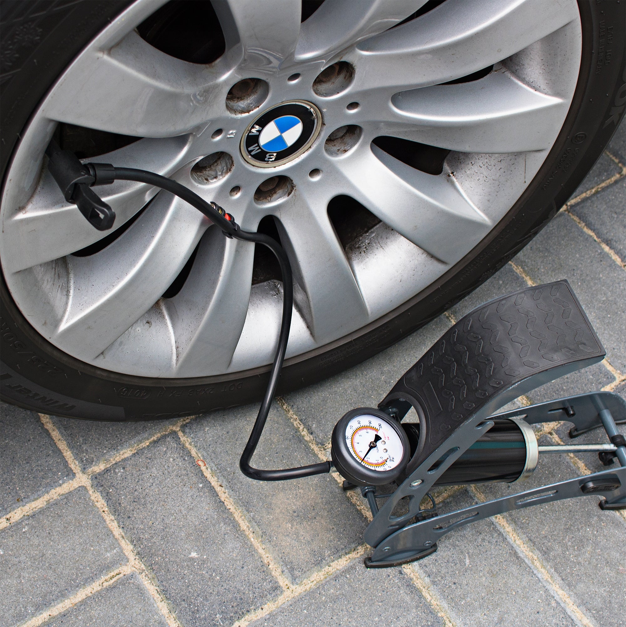 Metal Foot Pump with Pressure Gauge For Car Bikes Balls Tyres Adapt Kind foot