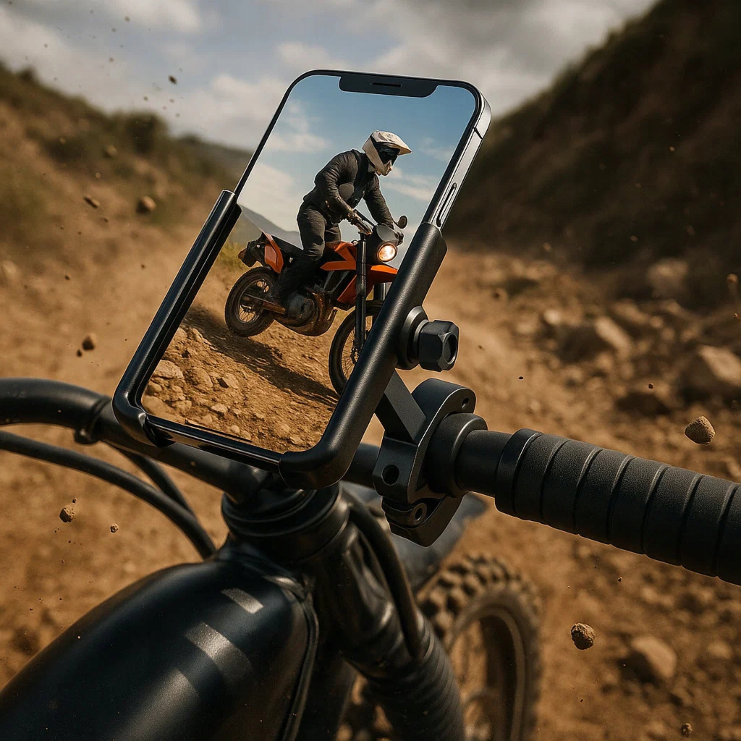 Metal Handlebar Holder For Phone Bike Motorcycle 360 Degree ALU MOC EAN (GTIN) 5906086942812