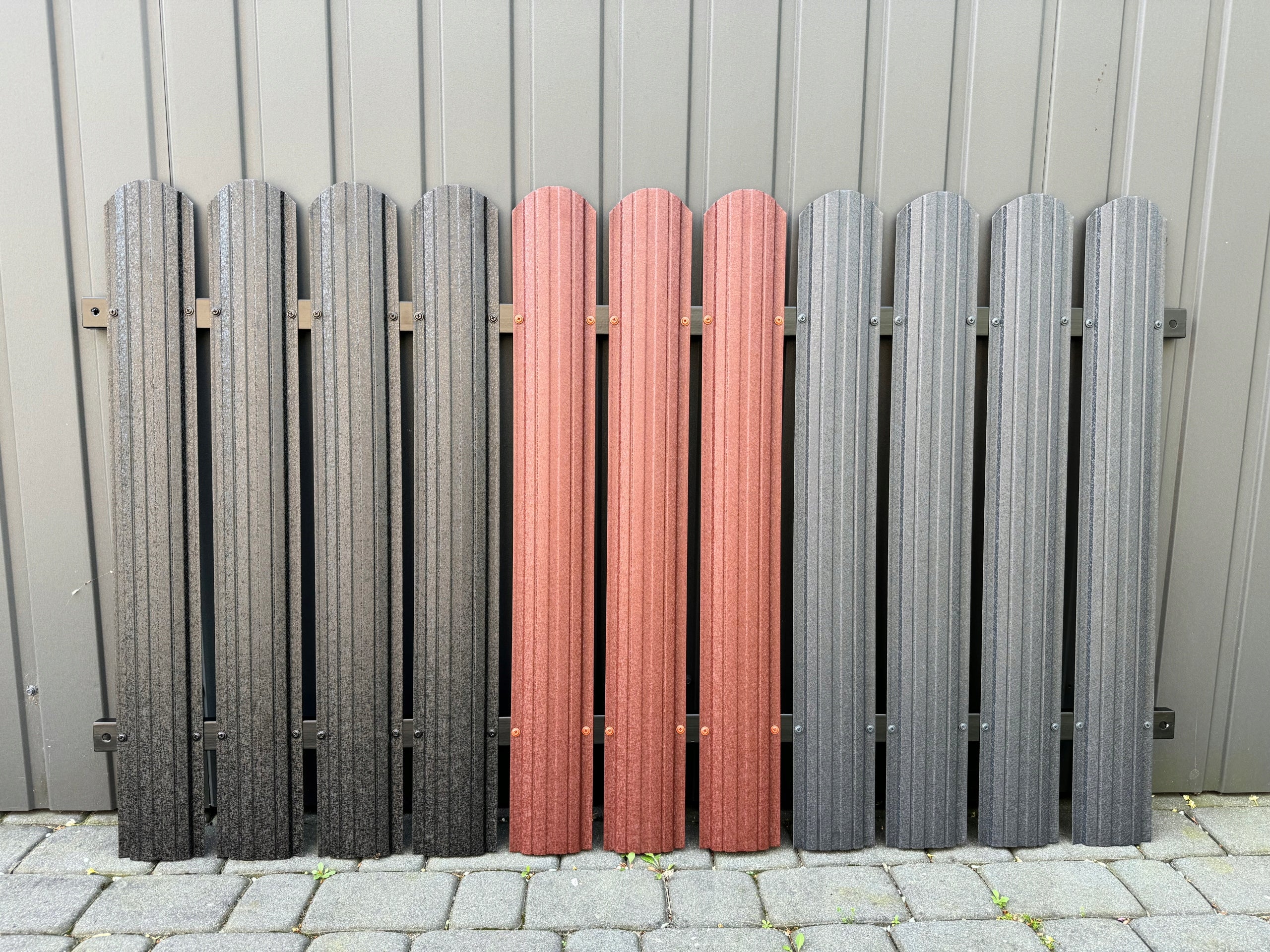 Metal fence bar matt Bronze long from 145 to 200cm Manufacturer code SZDMGR