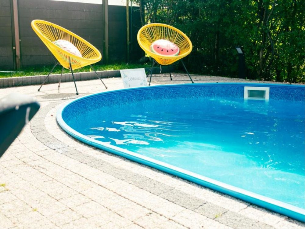 Metal pool 9x5x1,5 m professional installation, high quality accessories.