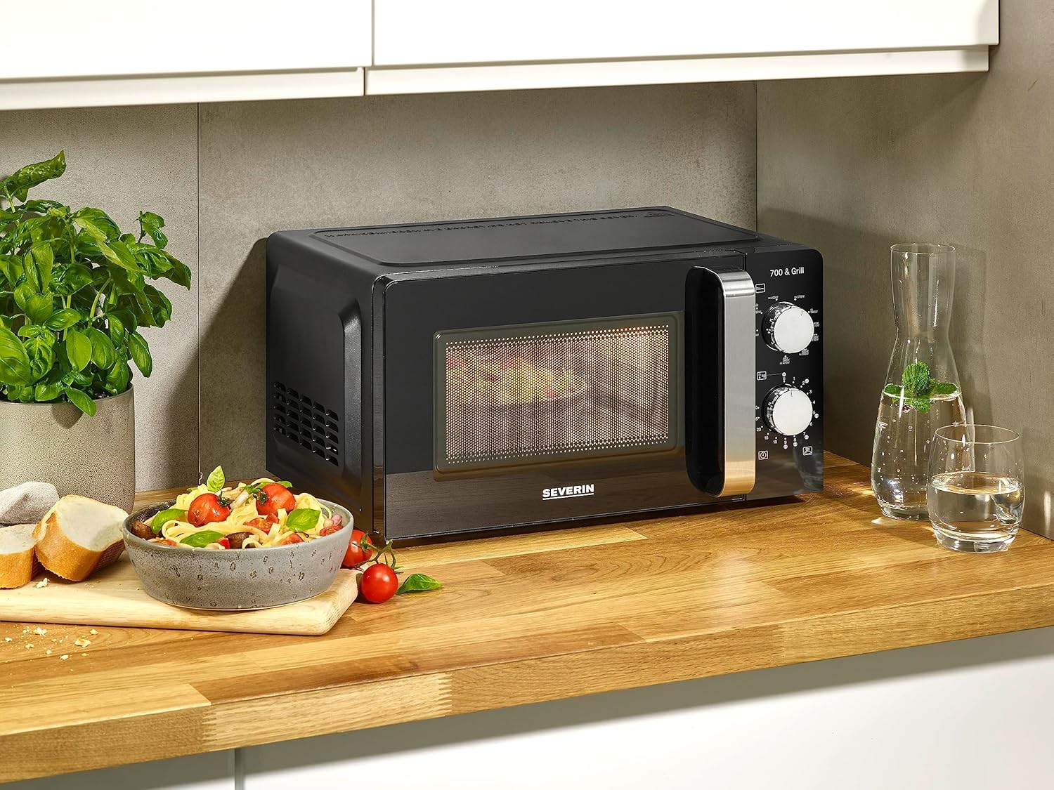 Microwave oven Severin MW7781 with freestanding grill function Manufacturer code Kuchenka mikrofalowa Severin MW7781 z funkcją