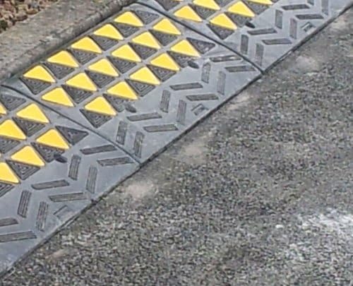 Middle rubber curb ramp 60x30x10 cm 2 PCS Manufacturer code B00EX4IISA