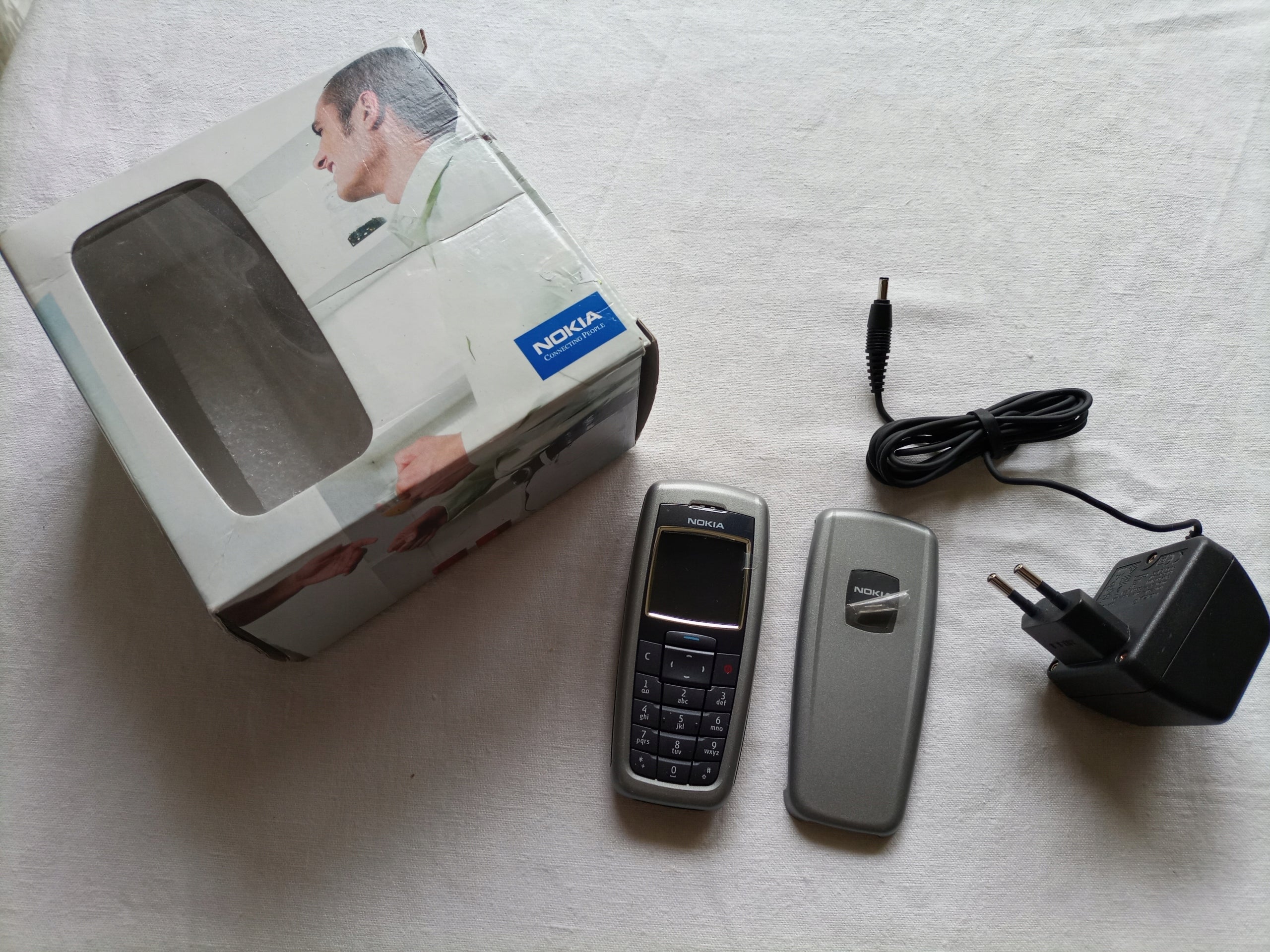 Mobile Phone Nokia 2600 4MB/2MB 2G New Original Factory Films