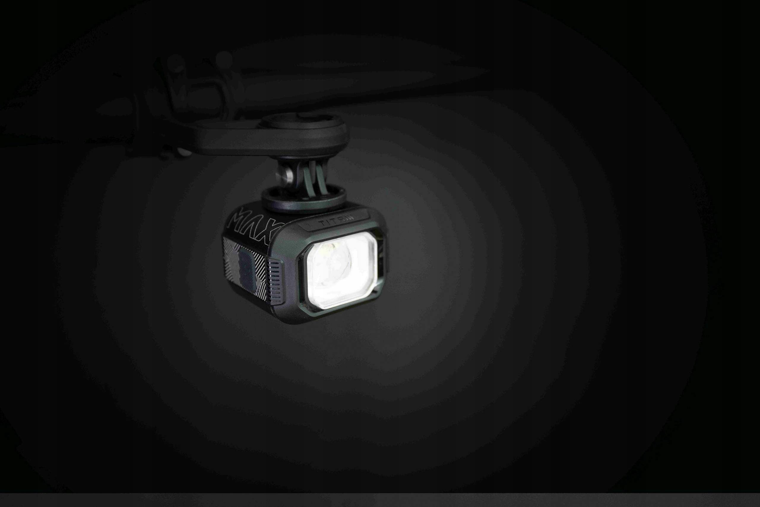 Moon TITAN Max Army Green, front bike light, 1700 lm Kind front-facing
