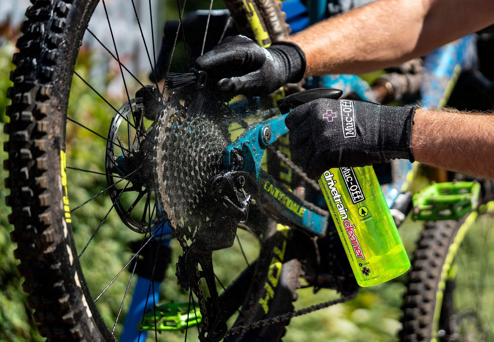 Muc-Off Bio Drivetrain Cleaner 500 ml - bicycle drive cleaner Brand Muc-Off