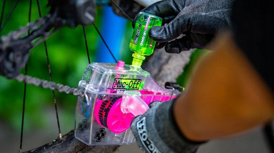 Muc-Off X-3 Dirty Chain Machine Cleaning Kit Packaging capacity 75 ml