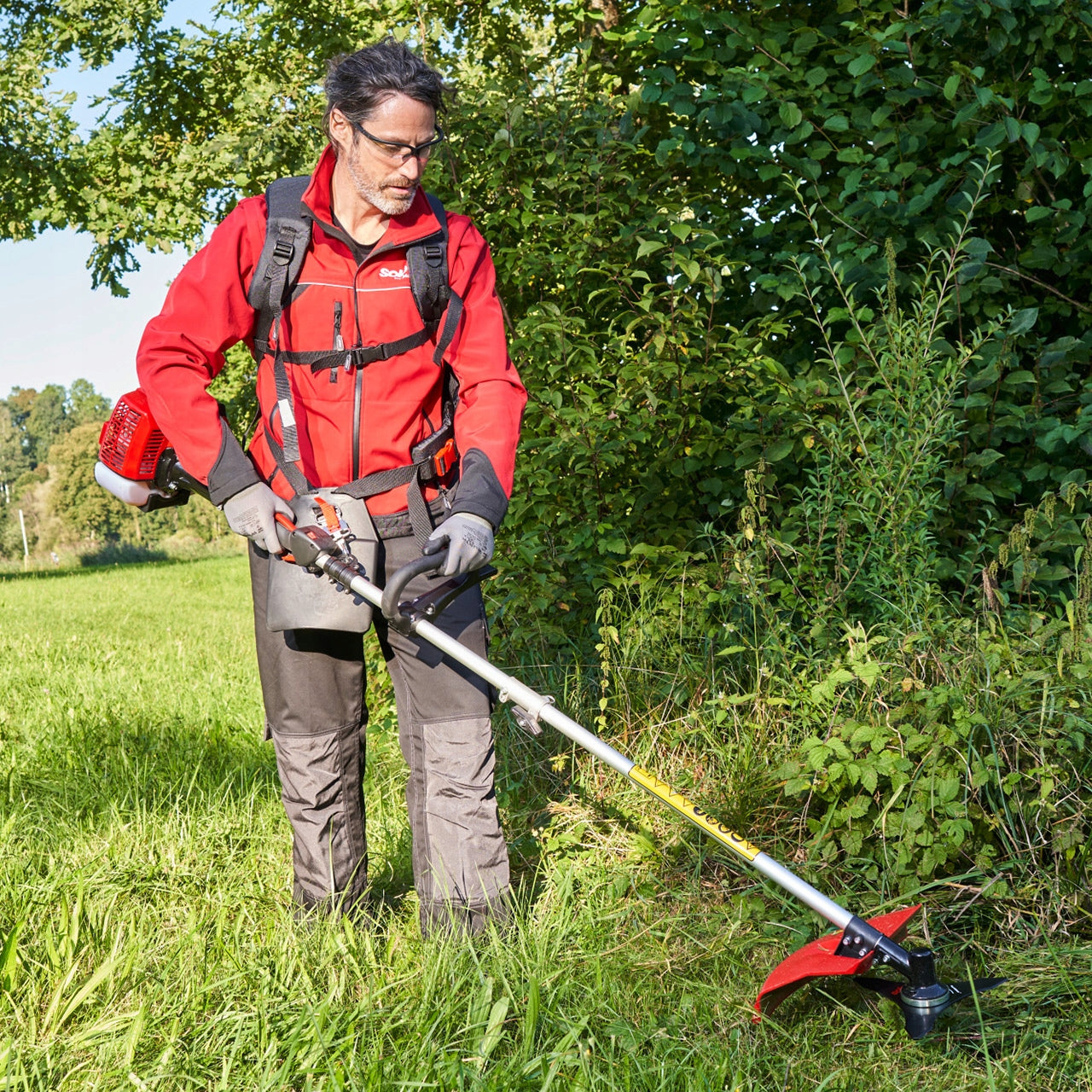 Multitool Combustion Scythe with Grass Shield solo by AL-KO 130 MT 1,2HP Model 130MT
