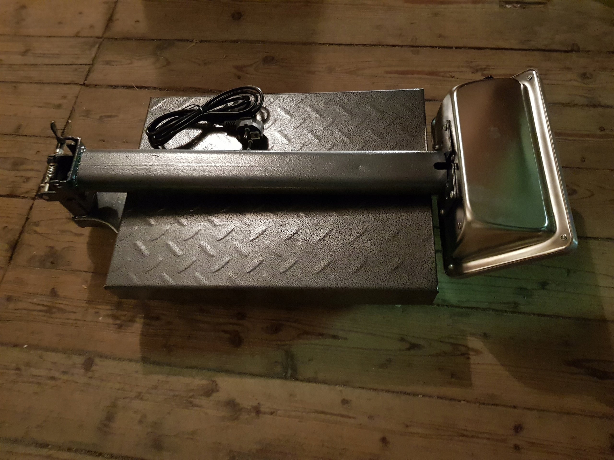Můstková sklápěcí váha TCS 150 kg/20 g 40x30 cm Brand no brand