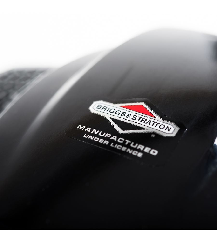 NAX Diesel scythe 800B with 51,7cc engine licensed by Briggs&Stratton Manufacturer code NAX800B