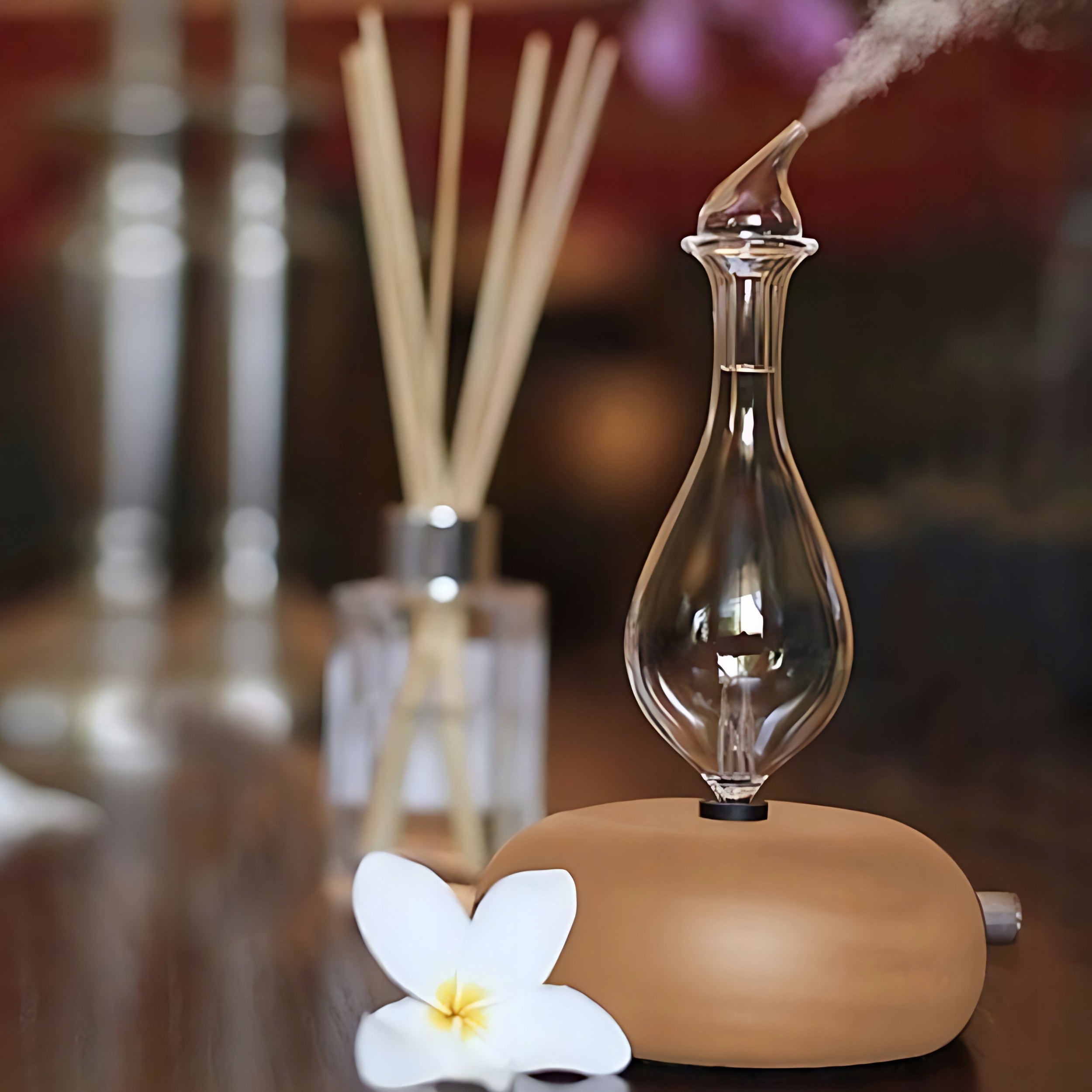 NEBULIZER ANHYDROUS ESSENTIAL OIL DIFFUSER AIR FRESHENER Dominant color beige