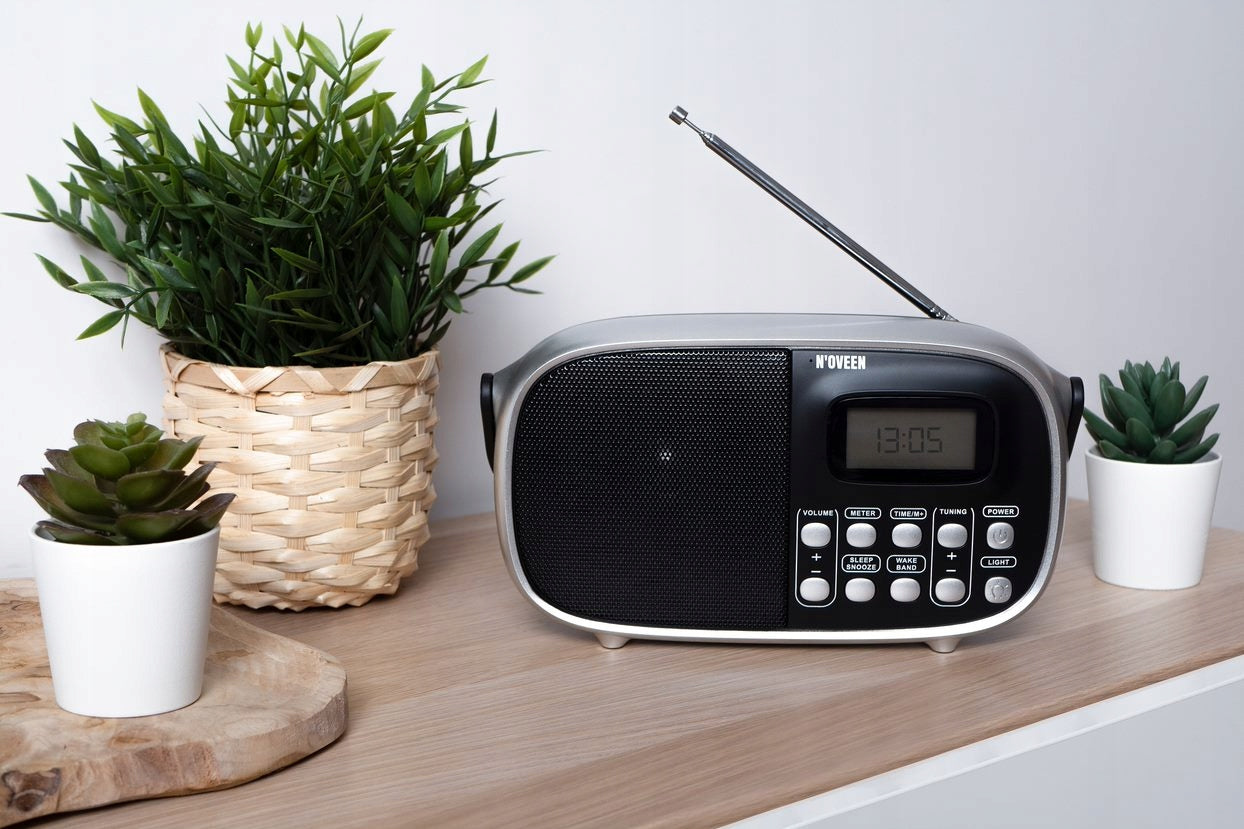 NETWORK KITCHEN RADIO PR850 DIGITAL NOVEEN RETRO CLOCK ALARM CLOCK Model PR850