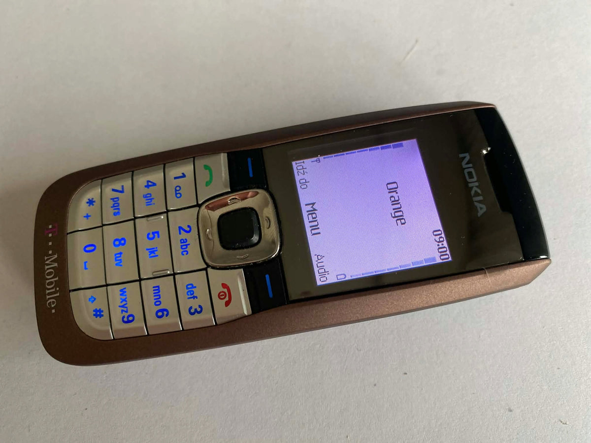 NEW NOKIA 2610 . Charger included yes