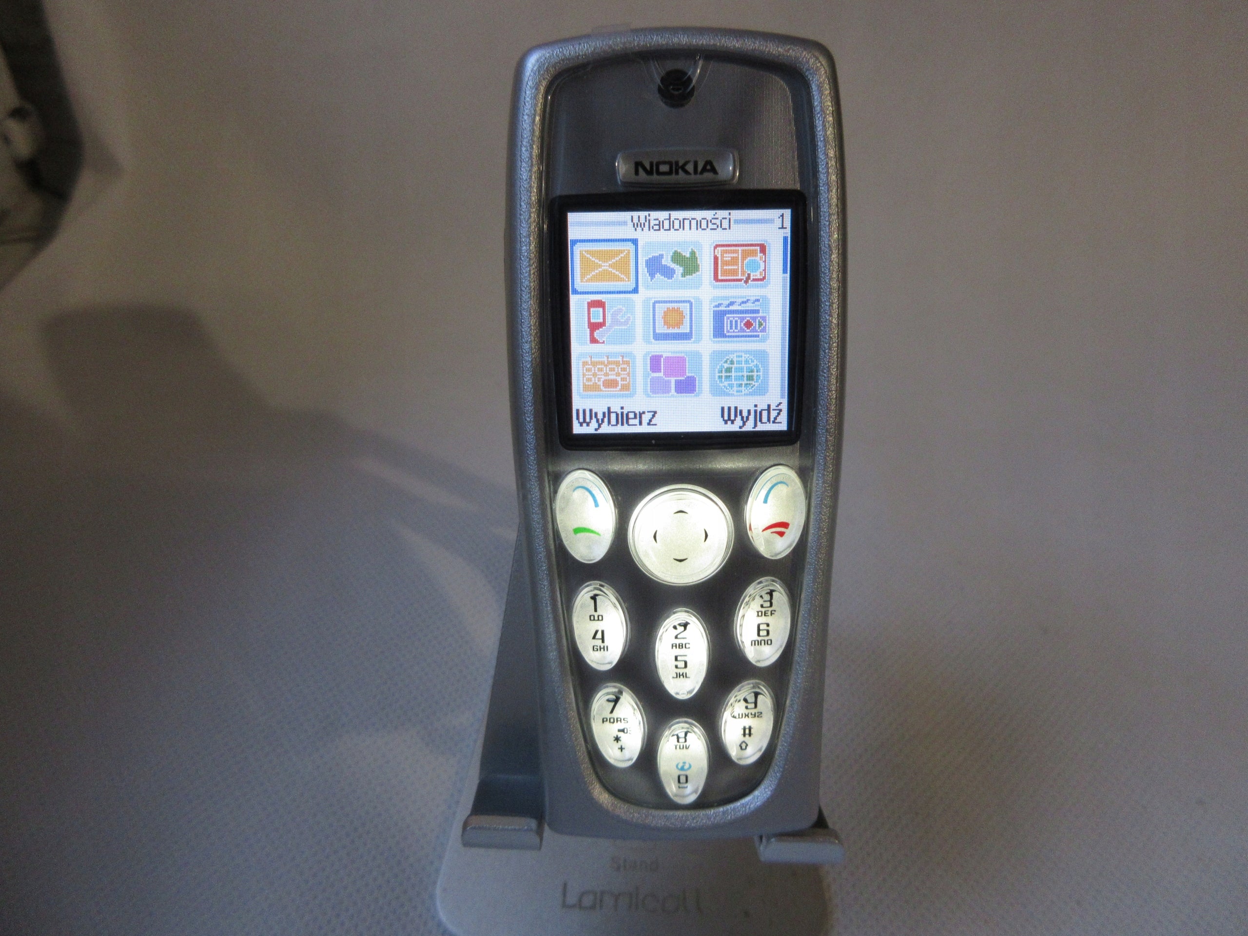 NOKIA 3200 CLASSIC WITHOUT SIMLOCK NEW REAL PHOTO Headphones included no