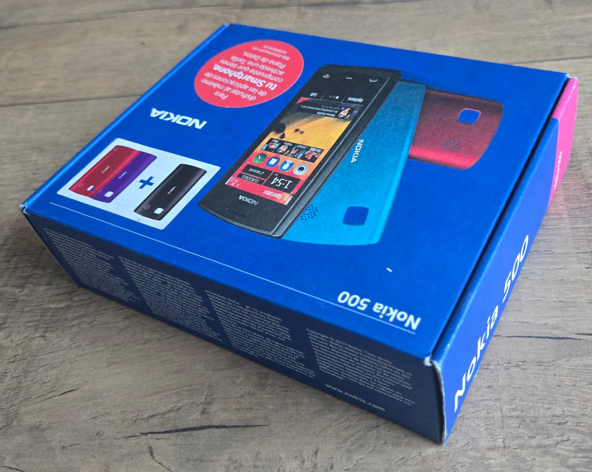 Nokia 500 Black Set ! NEW ! Seal ! UNIQUE ! For the Collector ! Headphones included yes
