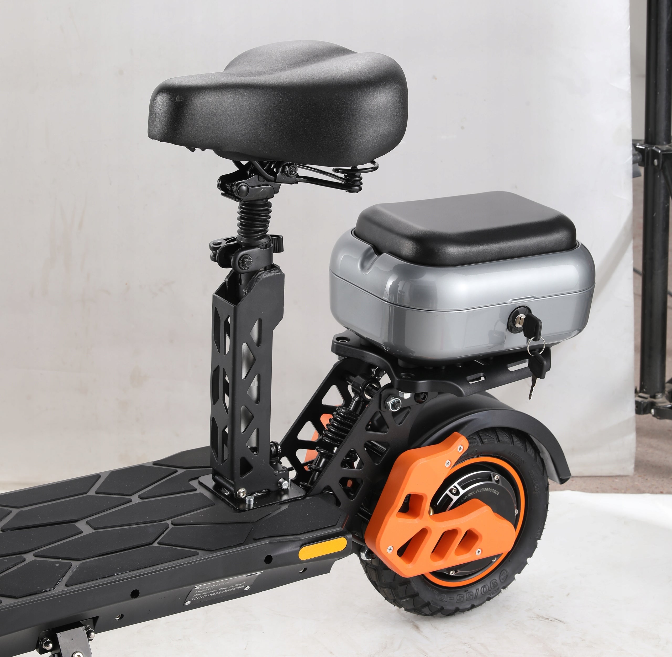 OFF-ROAD ELECTRIC SCOOTER FOR ADULTS TWOFISH V5 MAX 1500W 48V/18Ah Engine power 1000 W