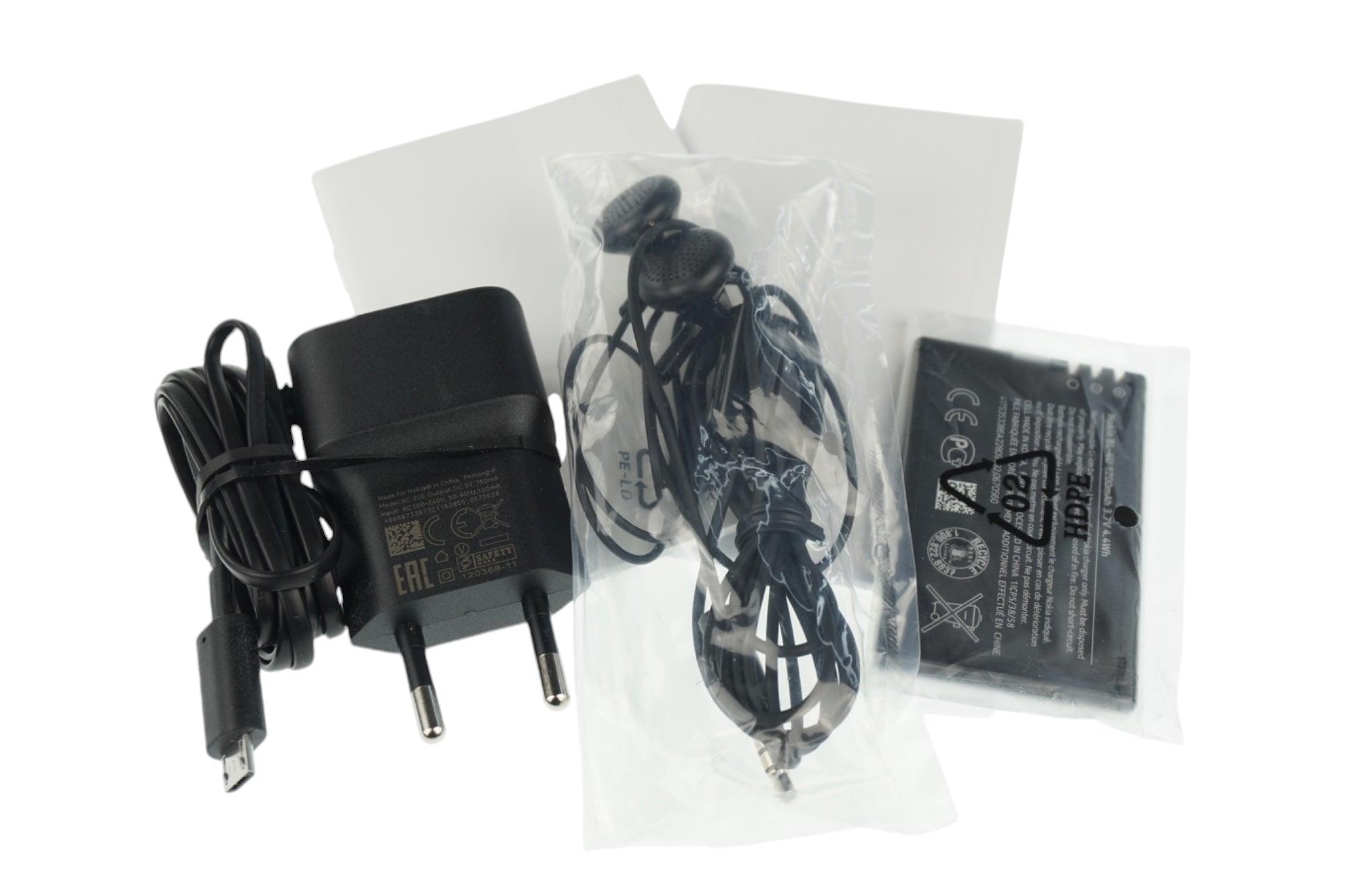 ONLY 100% NEW ORIGINAL NOKIA 301 RM-840 BLACK SET Headphones included yes