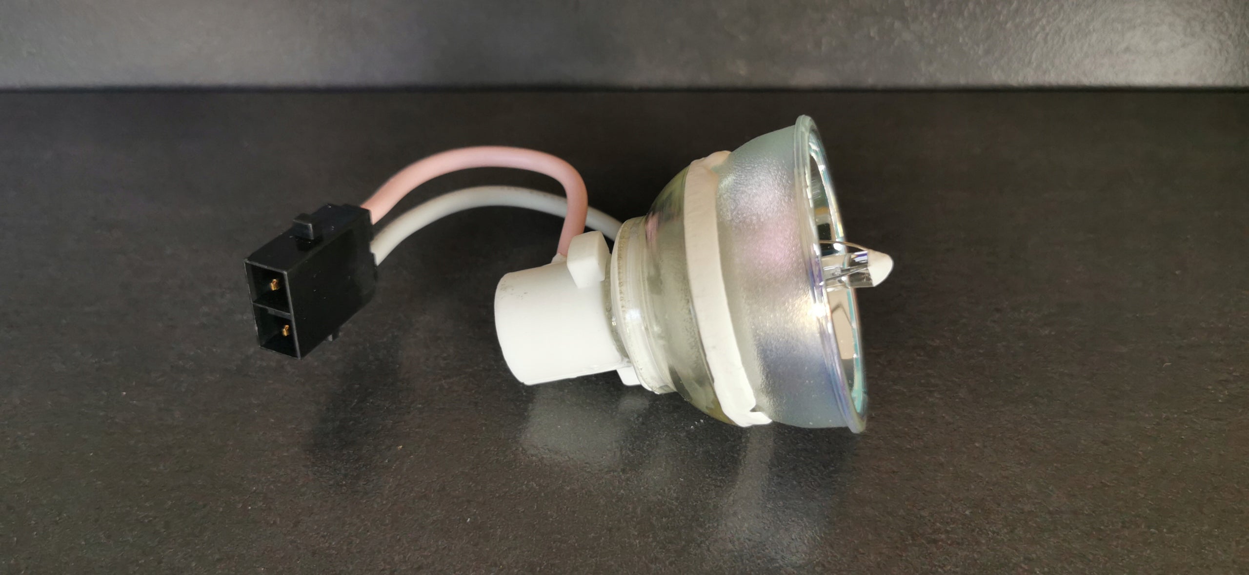 OPTOMA LAMP HD640 HD65S HD70S HD700X PV2221 HD65 SHP112 BL-FS180C Packaging status original