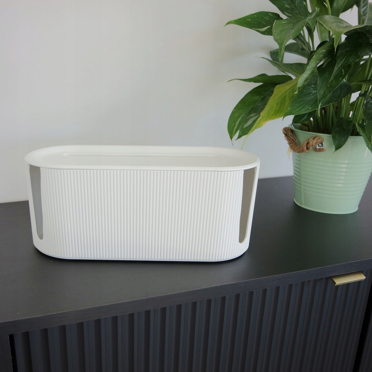 ORGANIZER CONTAINER GRILLE FOR CABLES CHARGER WIRES STRIP WHITE XL Packaging status original