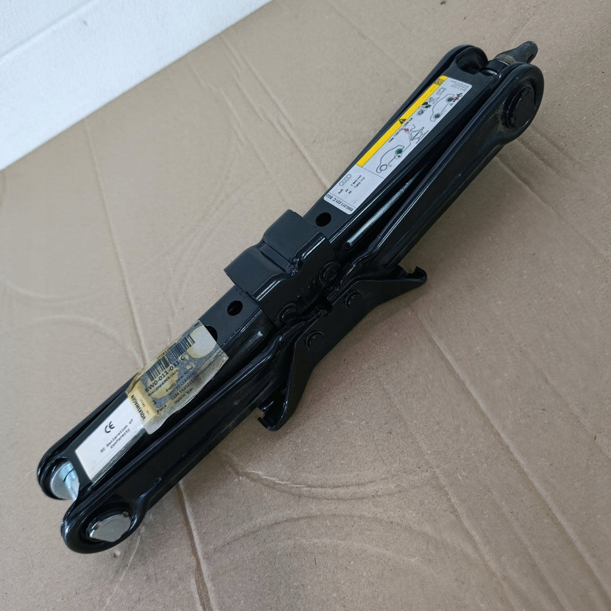 ORIGINAL JACK AUDI A4 A5 B9 8W0011031C Maximum lifting height 500 mm