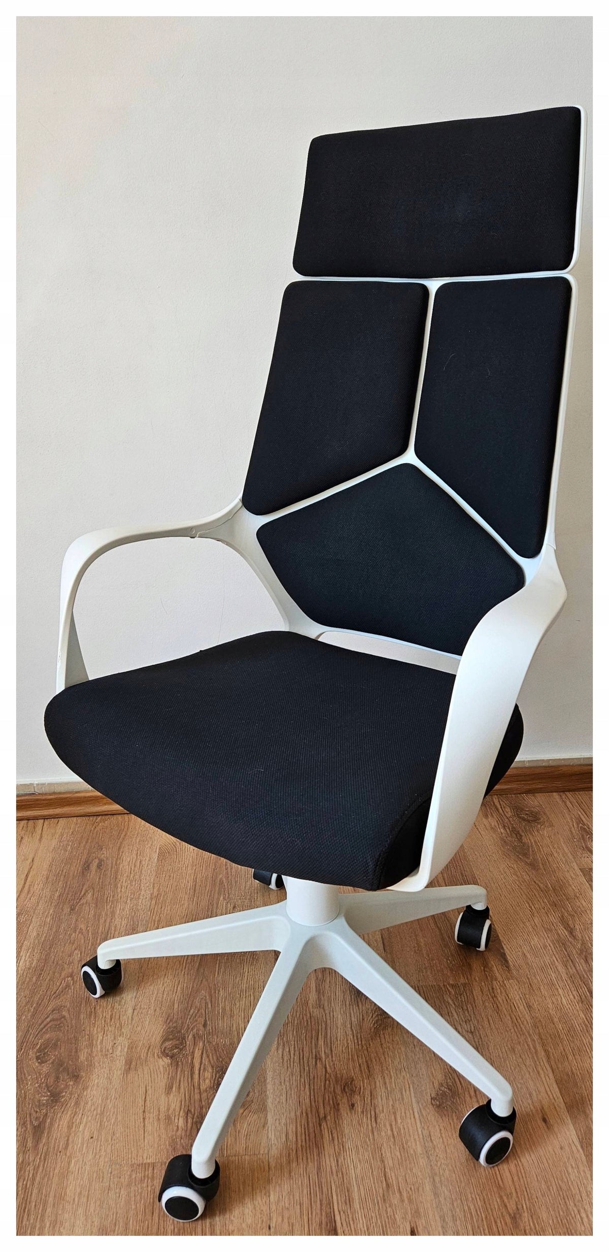 Office Chair NOAH Swivel Chair Black Fabric Modern Comfort Medical device no