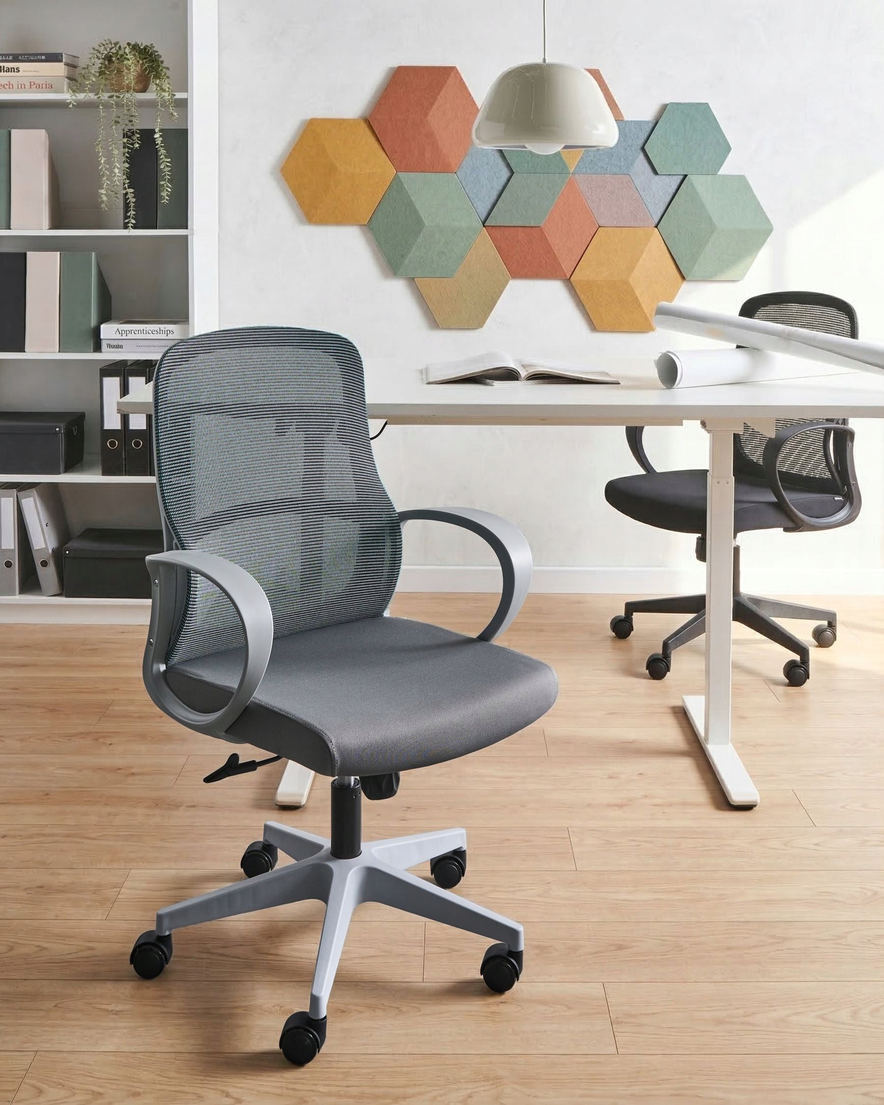 Office Chair Swivel Mesh Height Adjustment Tilting Backrest Grey Packaging status original