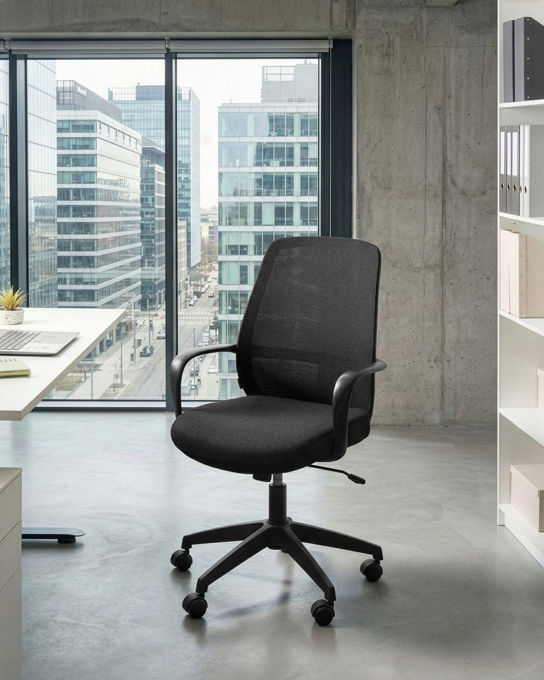 Office chair swivel height adjustment with tilt function black Packaging status original