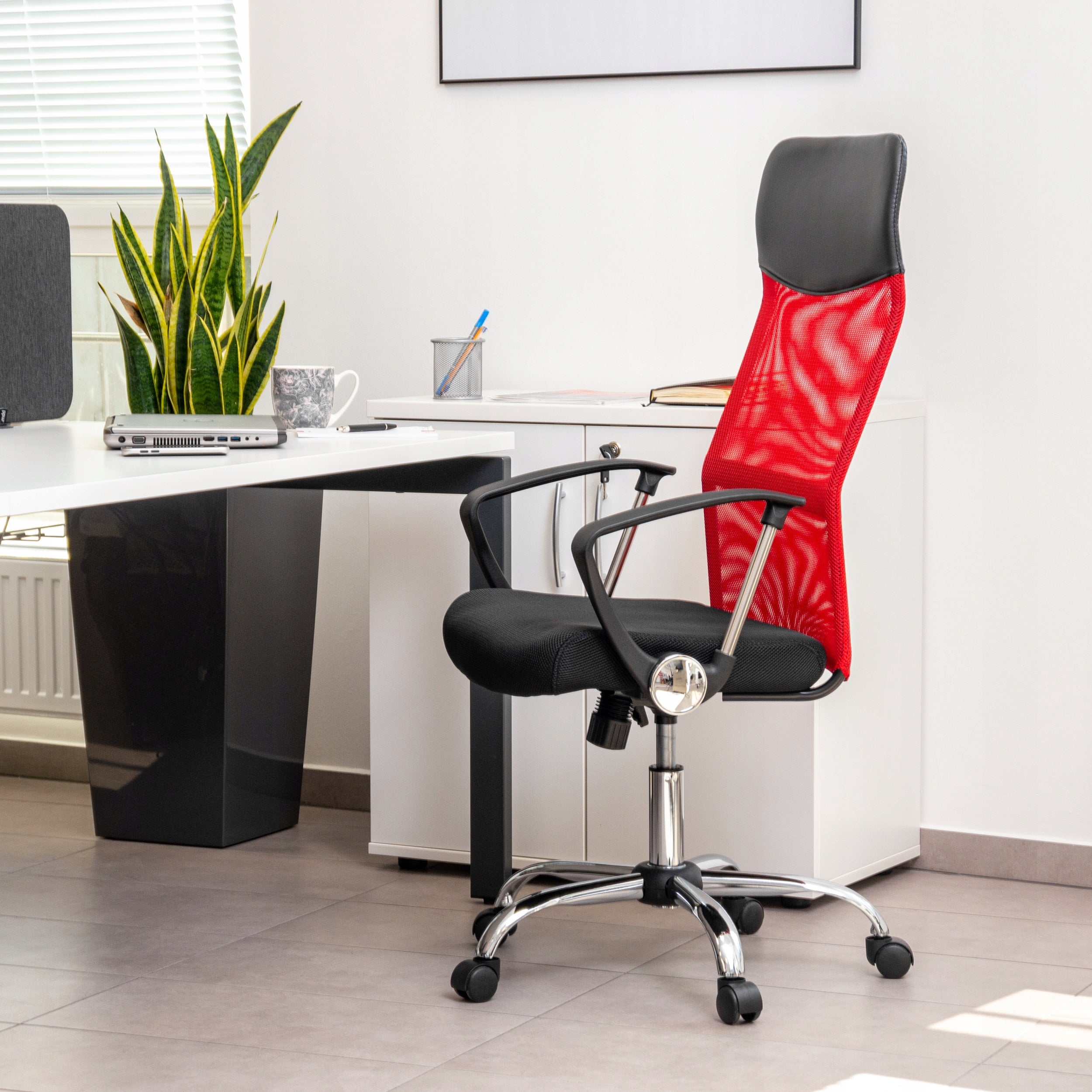 Office swivel chair Mirpol black and red on wheels