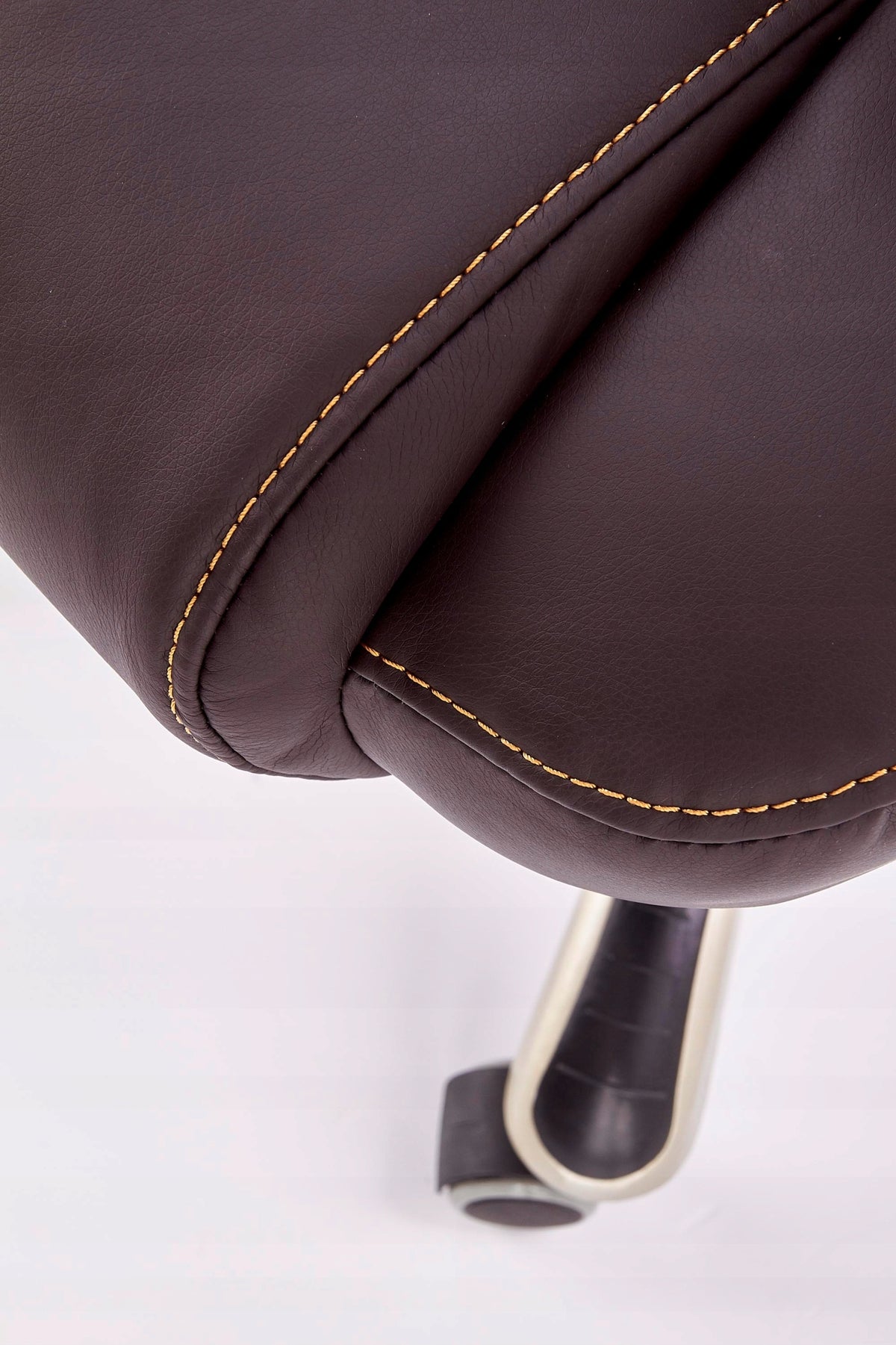 Open armchair DESMOND swivel chair c.brown Manufacturer code V-CH-DESMOND-FOT-C.BRĄZ