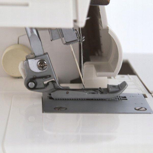 Overlock overlock 3-thread 2-needle strong Łucznik 820D-3 1200 stitches/min Brand Łucznik
