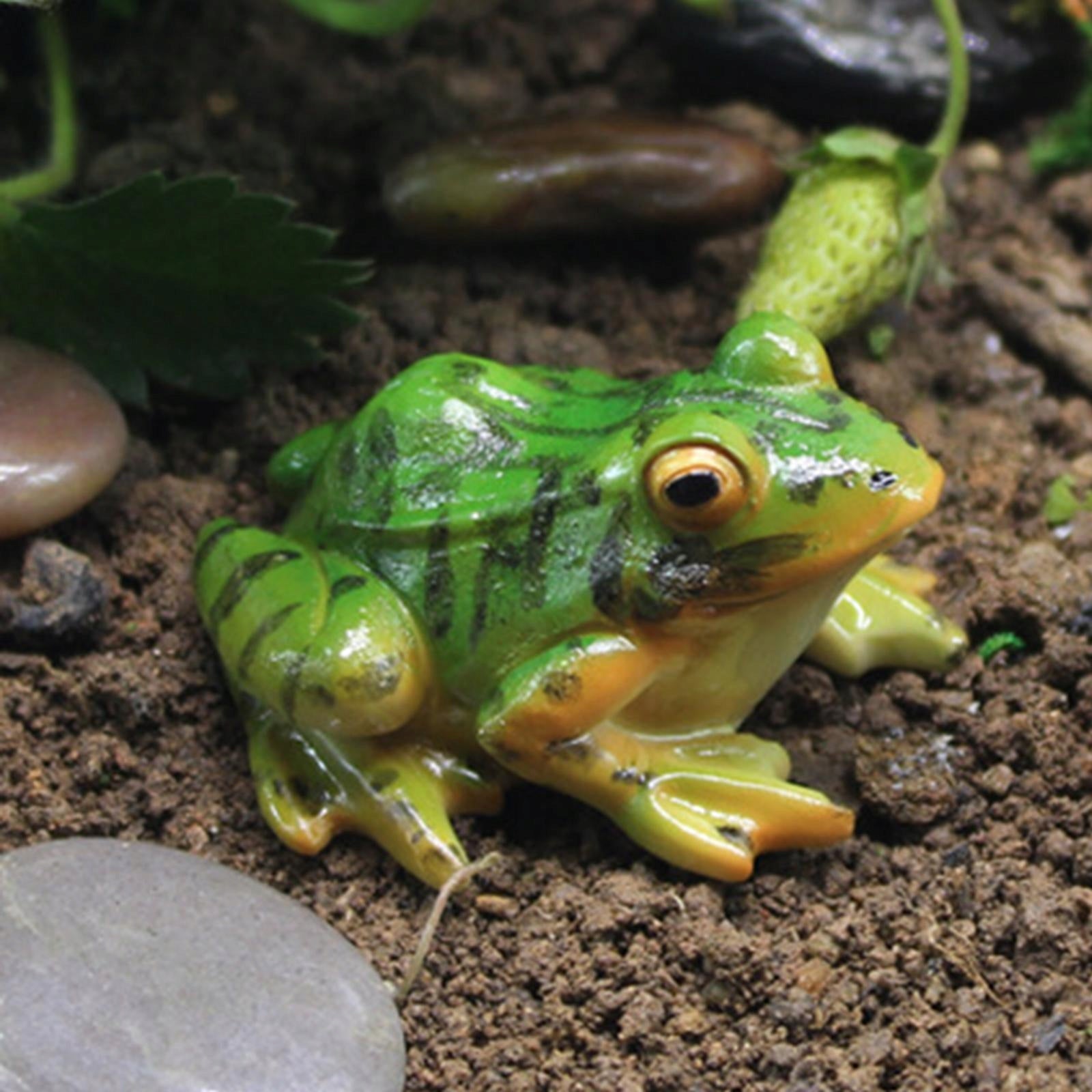 PETSOLA Garden Ornaments Animals Simulation Frog Decor for Home Outdoor Product height 1 cm