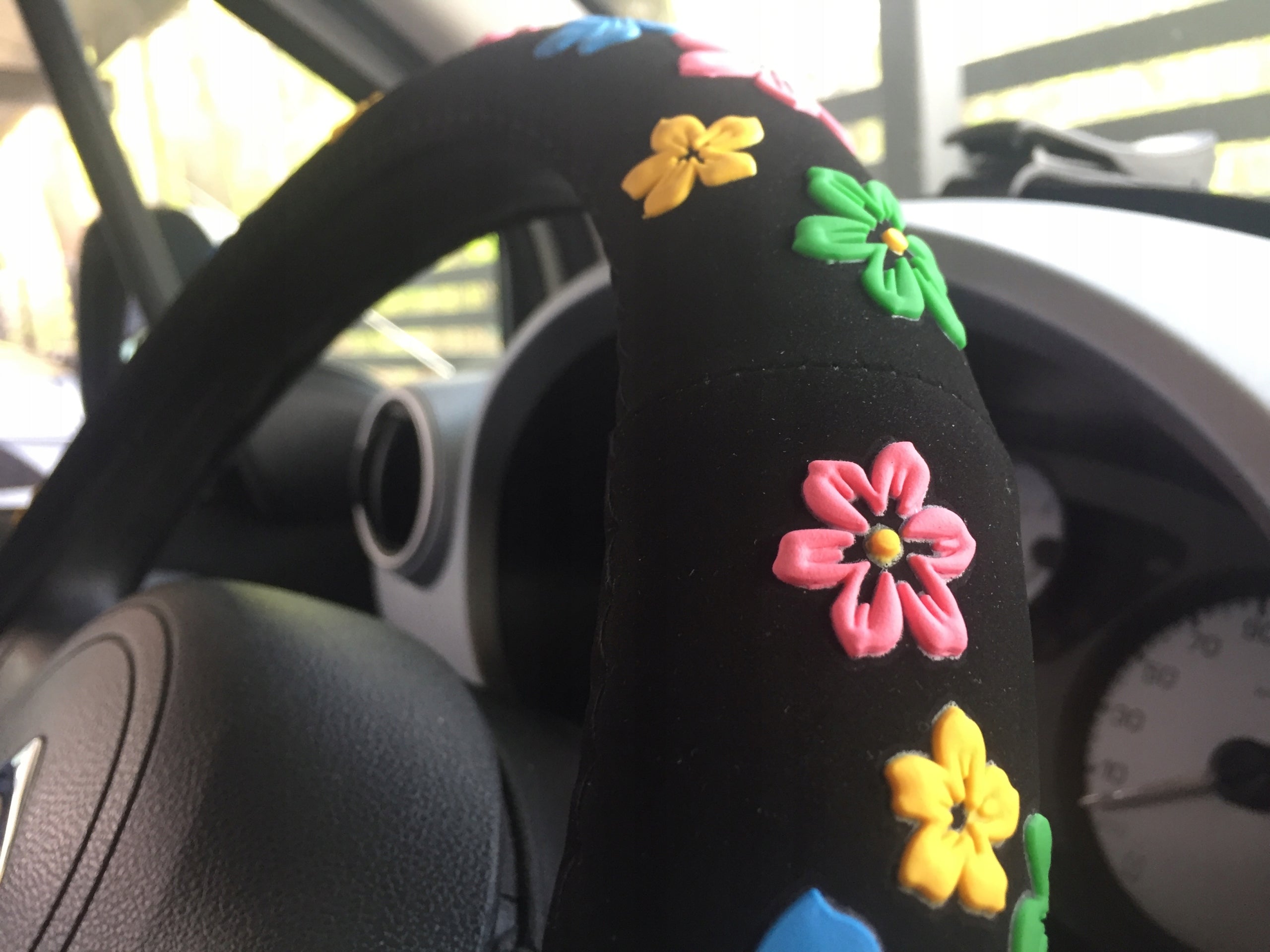 PEUGEOT 206 207 307 308 406 407 Partner cover for steering wheels FLOWERS EAN (GTIN) 5906109992763