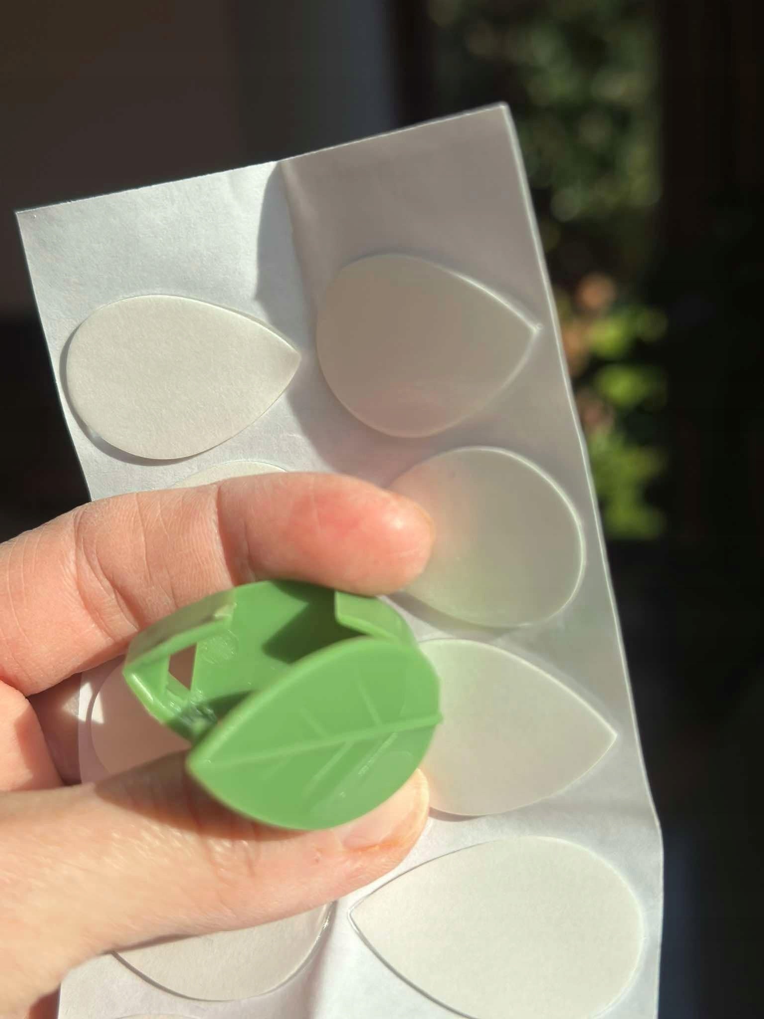 PLANT CLIPS FOR ATTACHING CREEPERS TO THE WALL SELF-ADHESIVE TAPE Brand Esschert Design