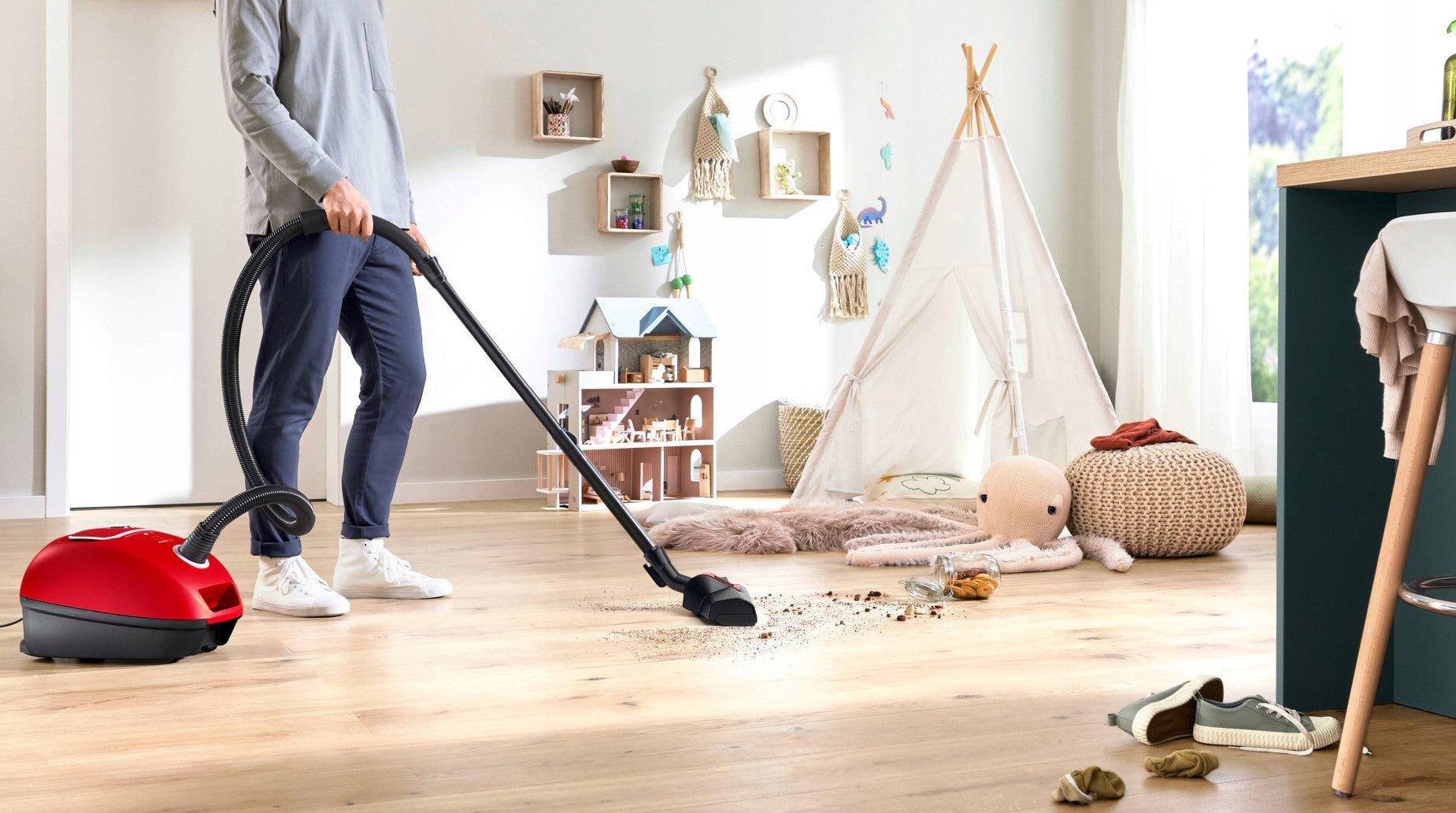 POWERFUL BAGGED VACUUM CLEANER BOSCH ProAnimal Serie4 BGB41PET1FOR PET HAIR Model BGB41PET1