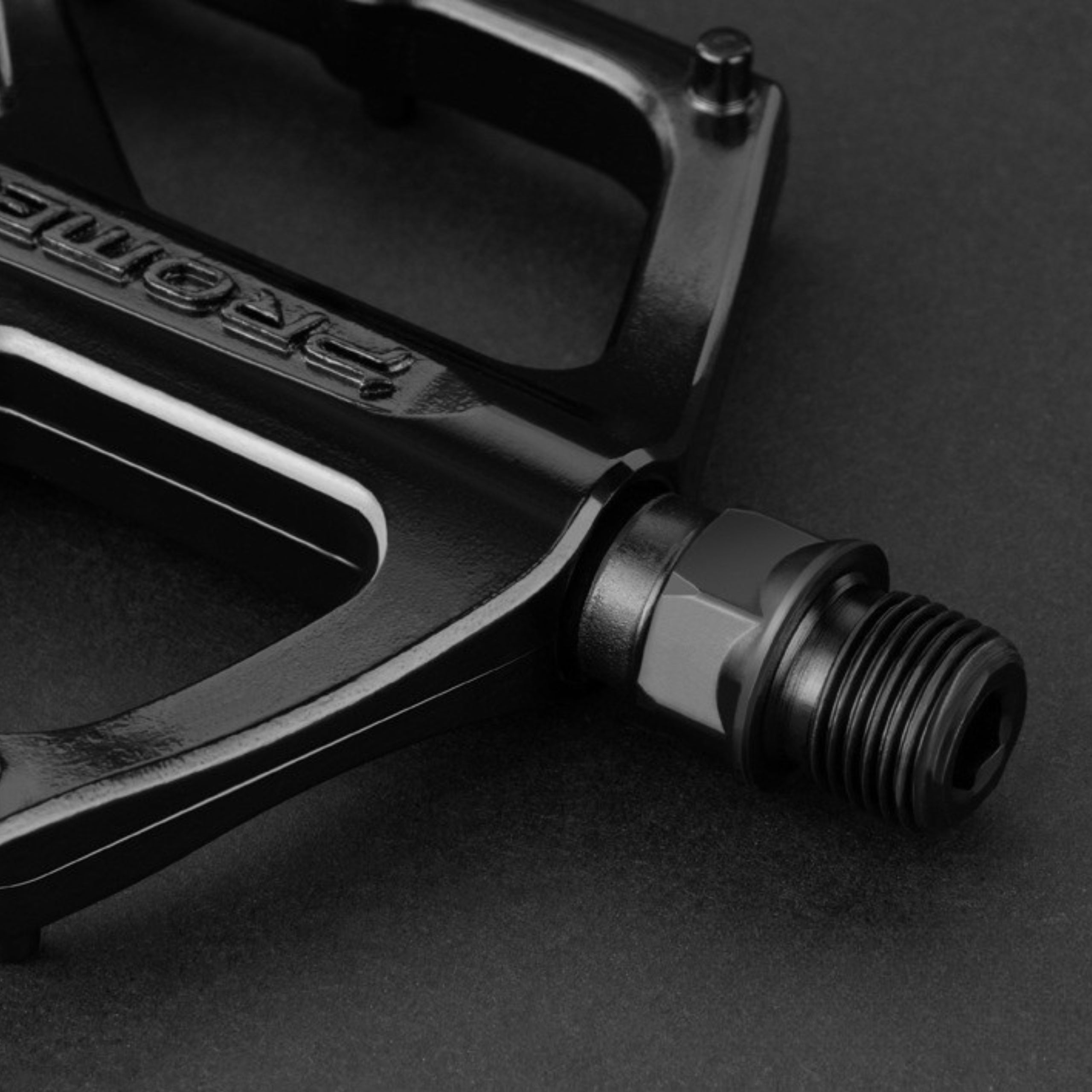 PROMEND ALUMINUM PLATFORM BIKE PEDALS FOR MTB BIKE SET OF 2 Model M29