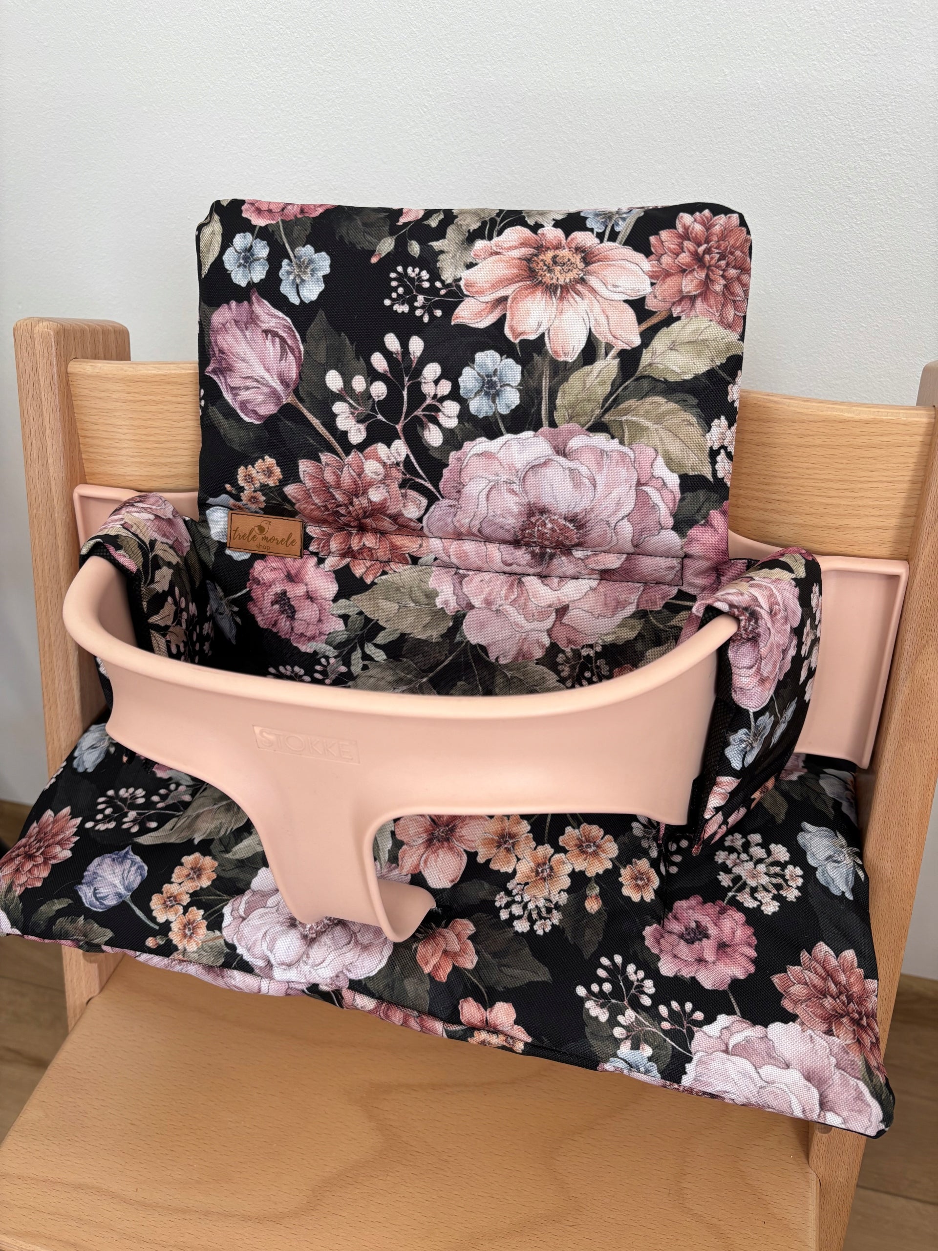 PROMOTION waterproof pillows for Stokke Tripp Trapp 2in1 flowers on black
