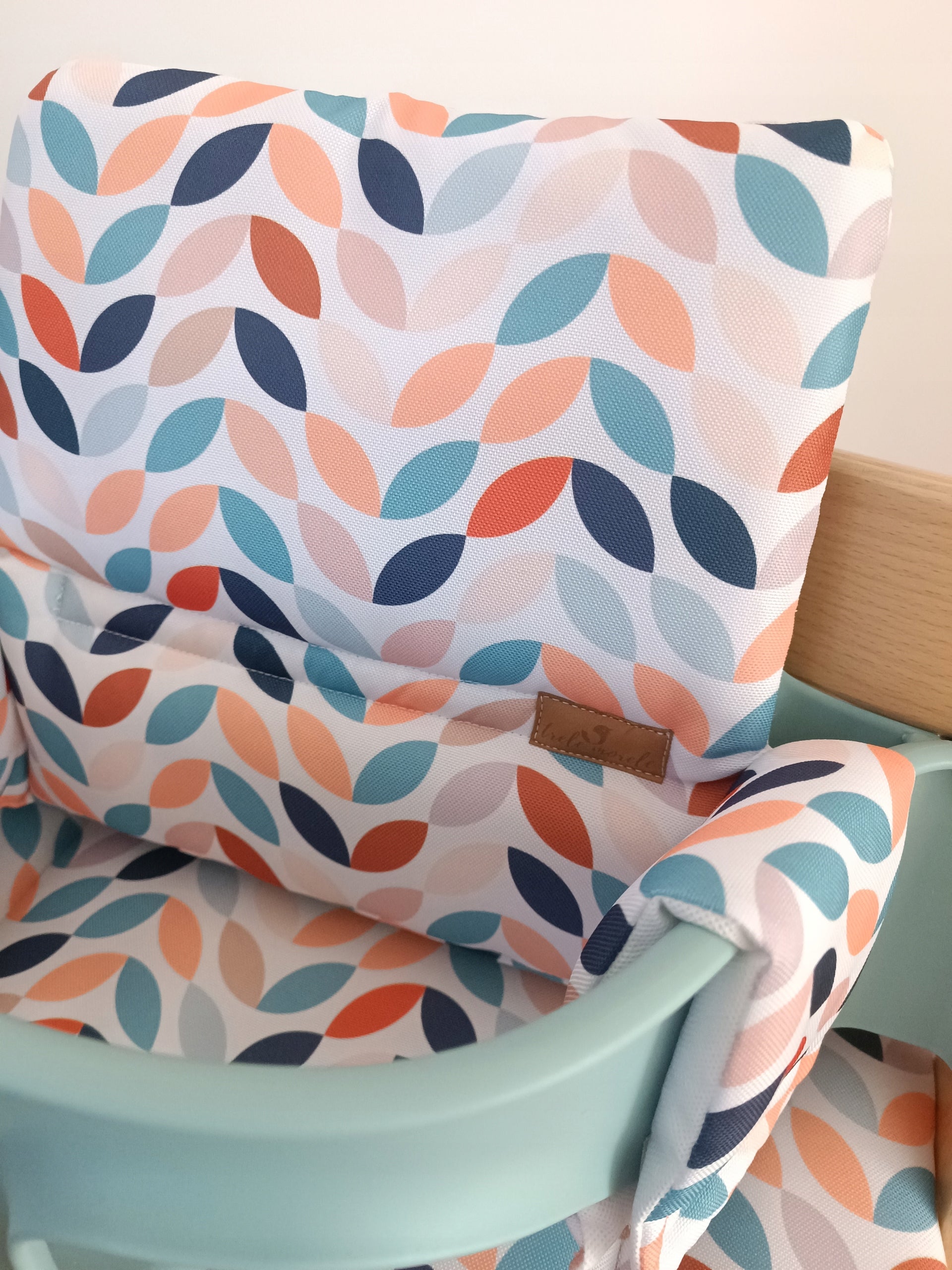PROMOTION waterproof pillows for Stokke Tripp Trapp 2in1 leaves retro white Packaging status original