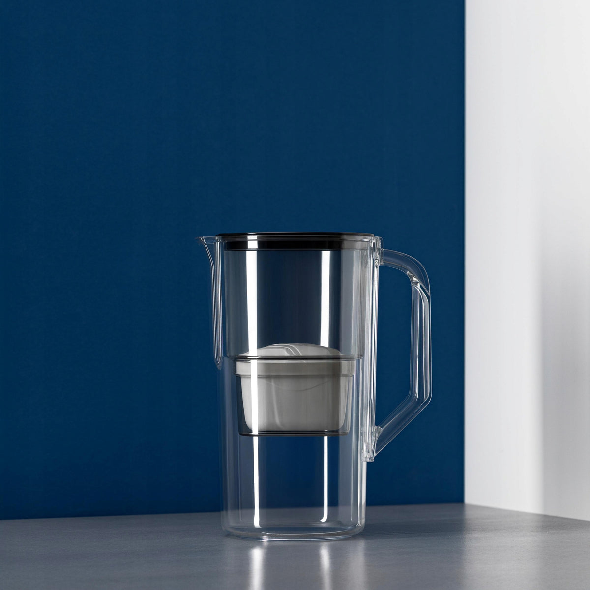 Plastic filter jug Wessper D1 SOLID 2,8l black + 5x water filter Packaging status original