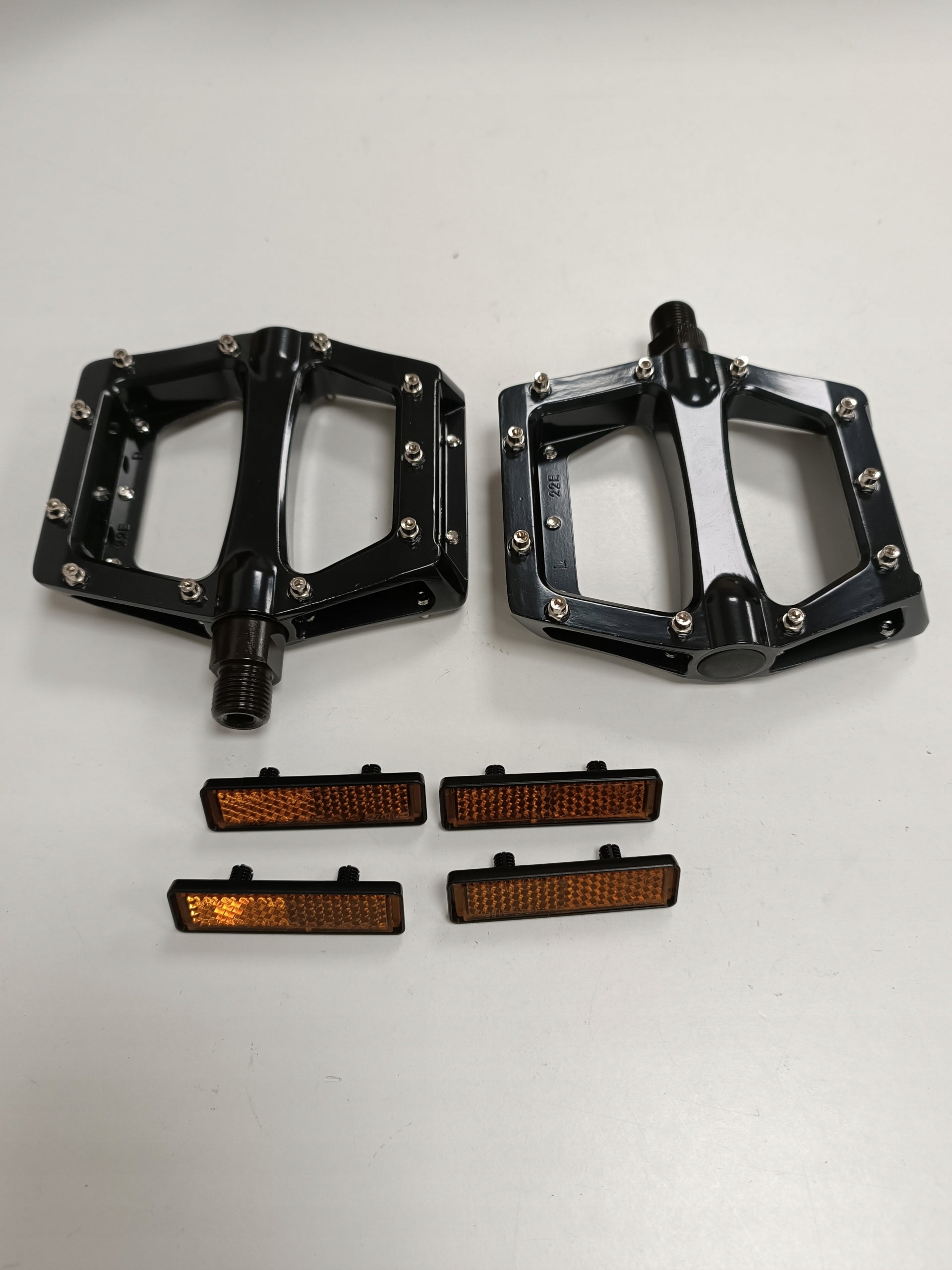 Platform Bike Pedals Scada SC-BD601B 22 Pins, BMX, MTB Weight 400 gr Manufacturer code Scada SC-BD601B