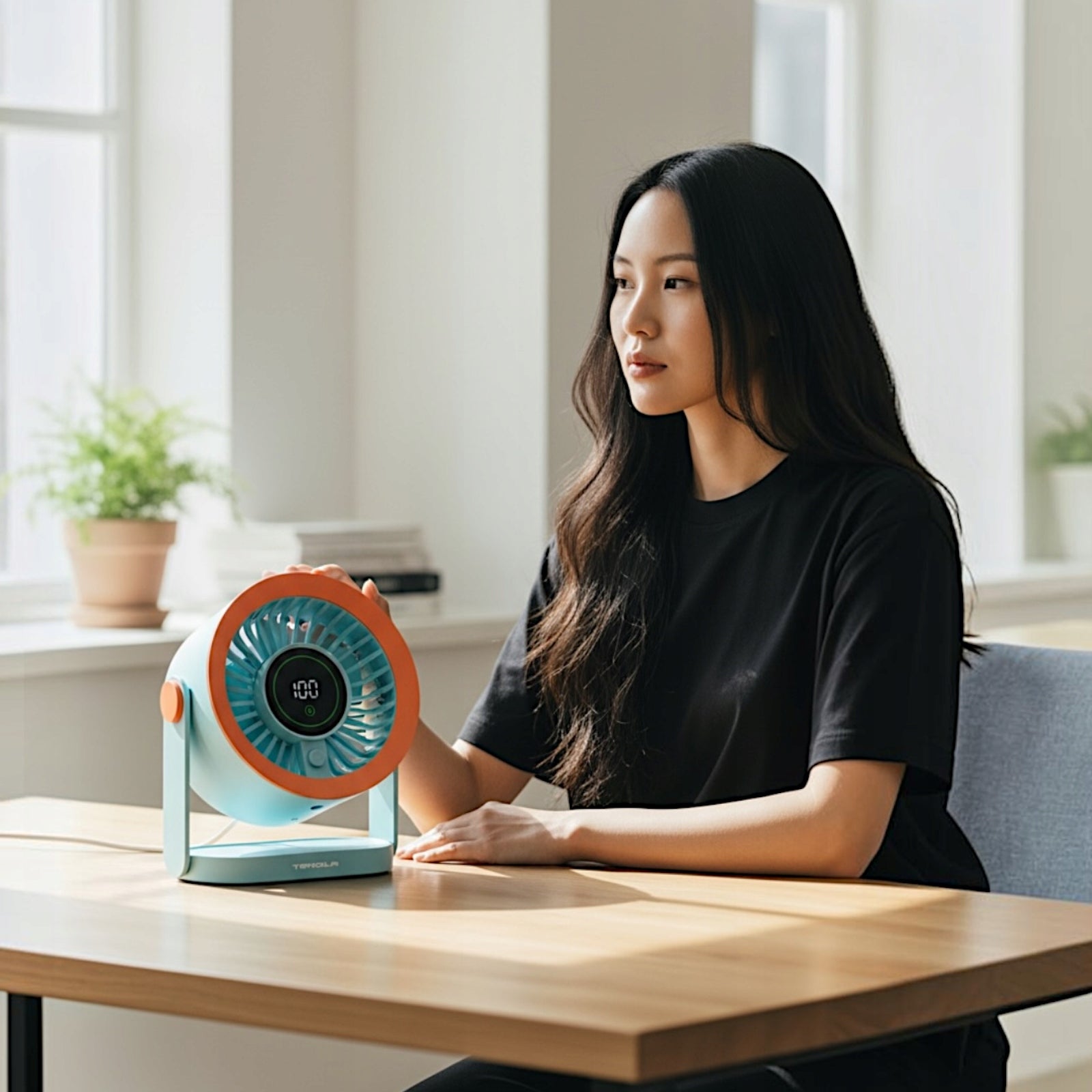 Powerful Desktop Windmill Network Mini Table Fan Quiet USB-C LCD Manufacturer code Mini wentylator na biurko WIATRAK stołowy