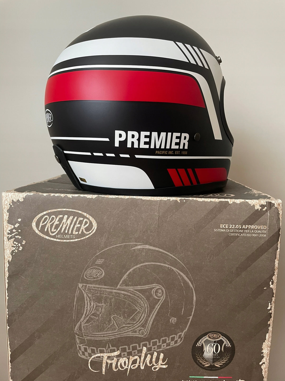 Premier Helmets MX BL92 BM M motorcycle helmet Manufacturer's catalog number APINTTMXFIBB92000M