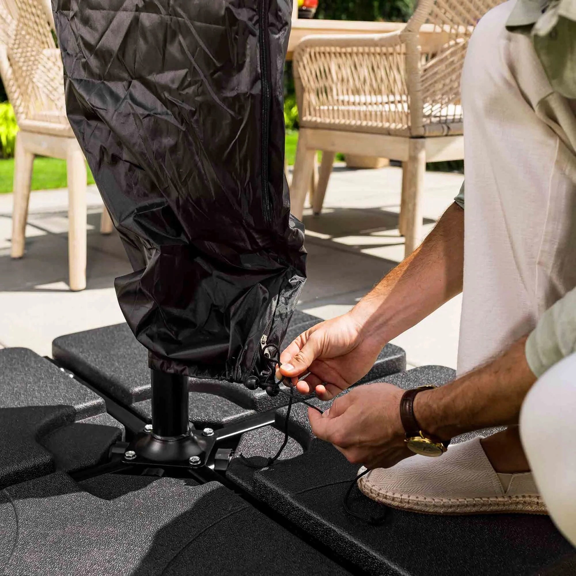 Protective Cover with Lock and Puller for Large Garden Umbrella 47x226cm Length 226 cm