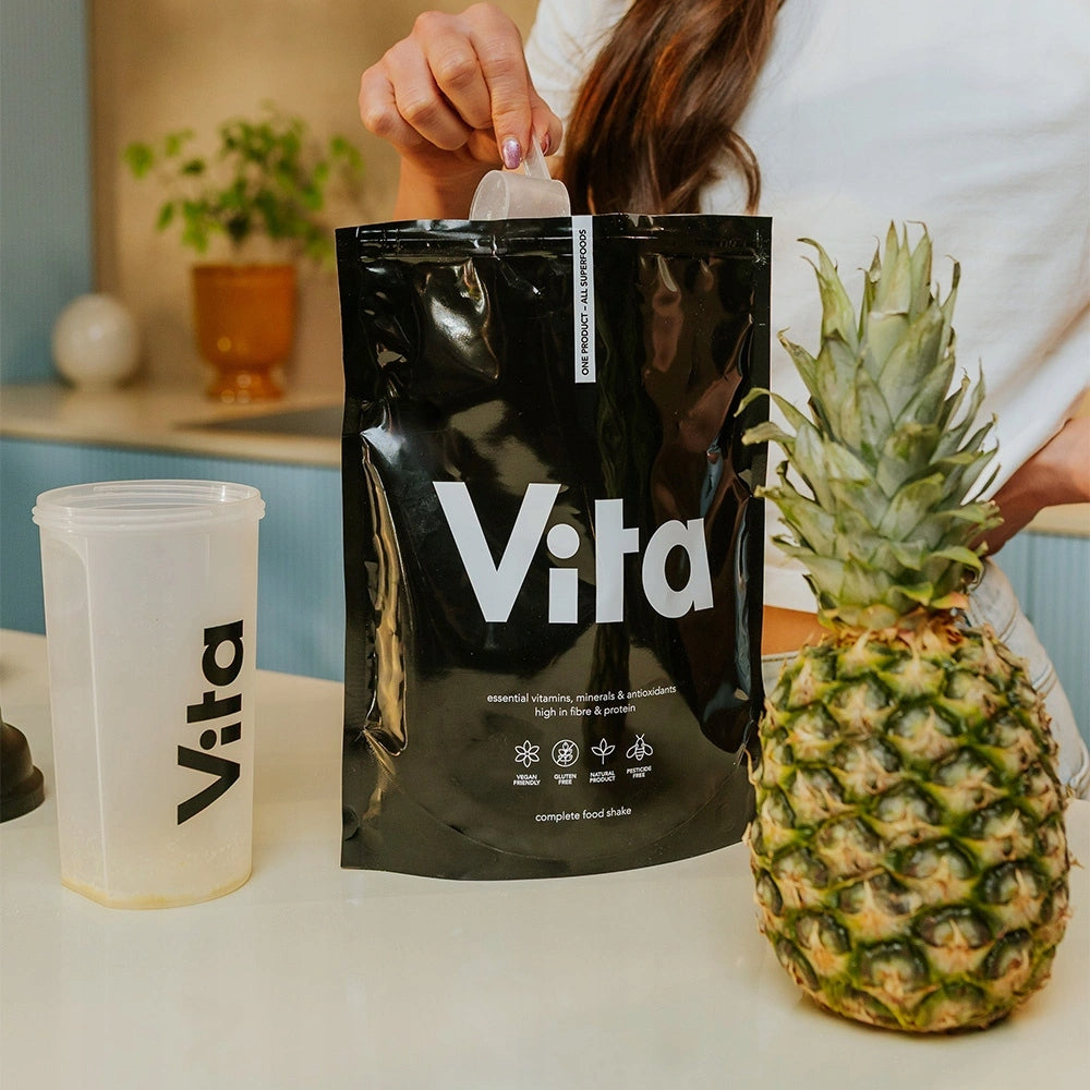 Protein supplement Raypath VITA SHAKE powder 600 g pineapple flavour+shaker Expiration date at least six months from the date of purchase