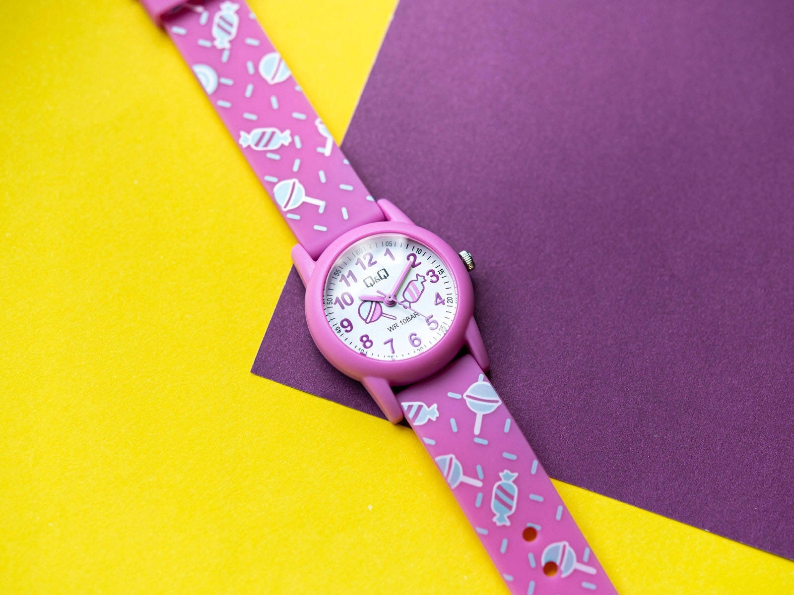 QQ V22A-003VY WATCH FOR GIRLS FOR SWIMMING Gender woman