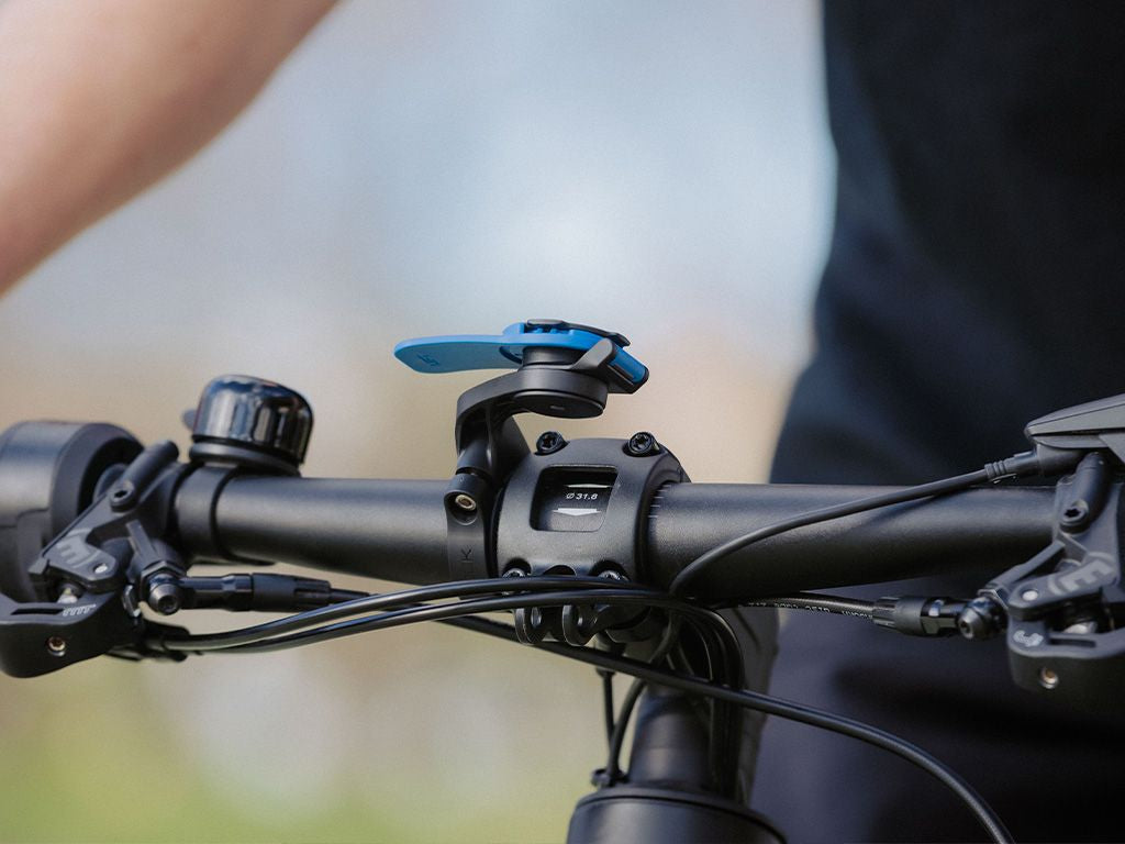 Quad Lock Out Front Mount - V3 for handlebars Model Out Front V3