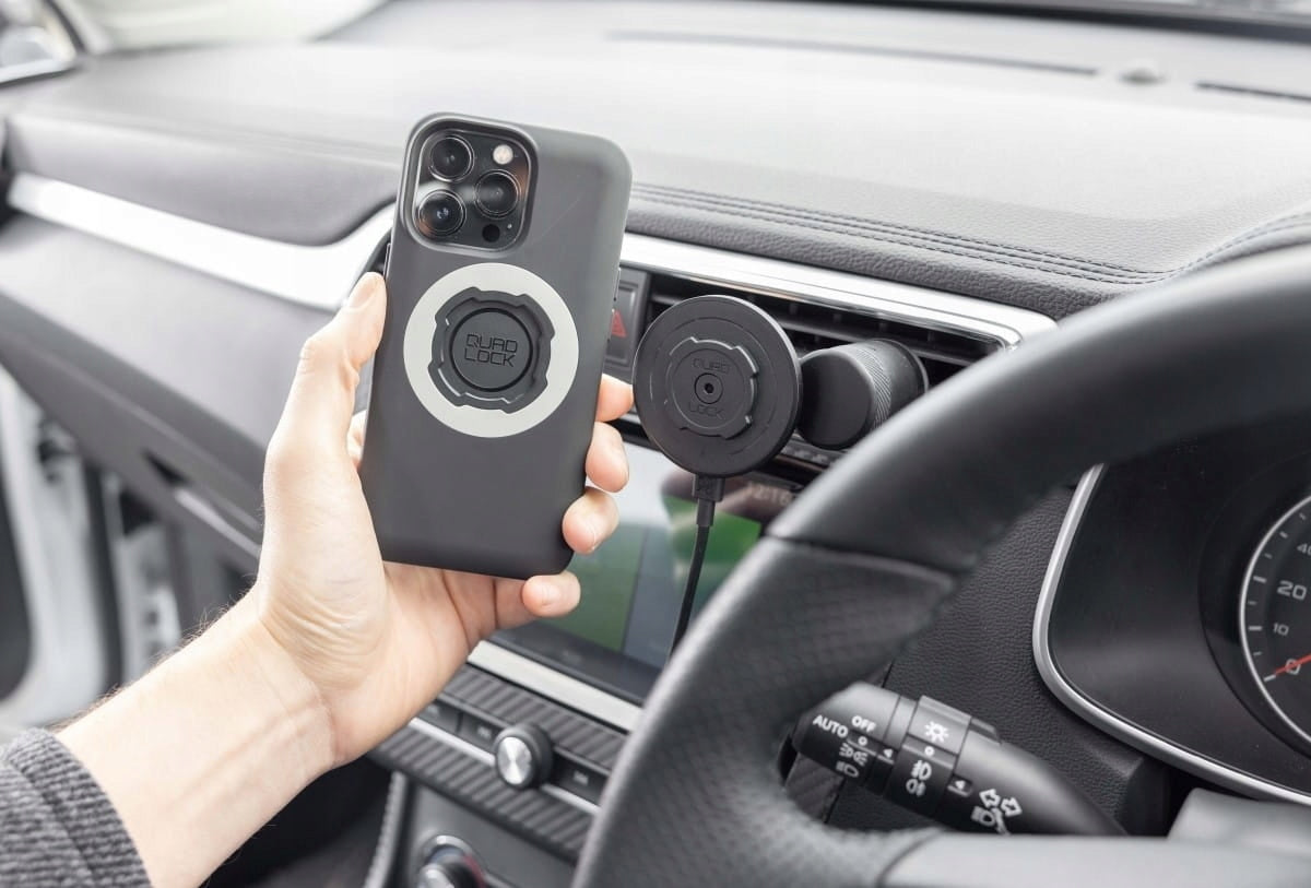 Quad Lock Vent Car Mount Packaging status original